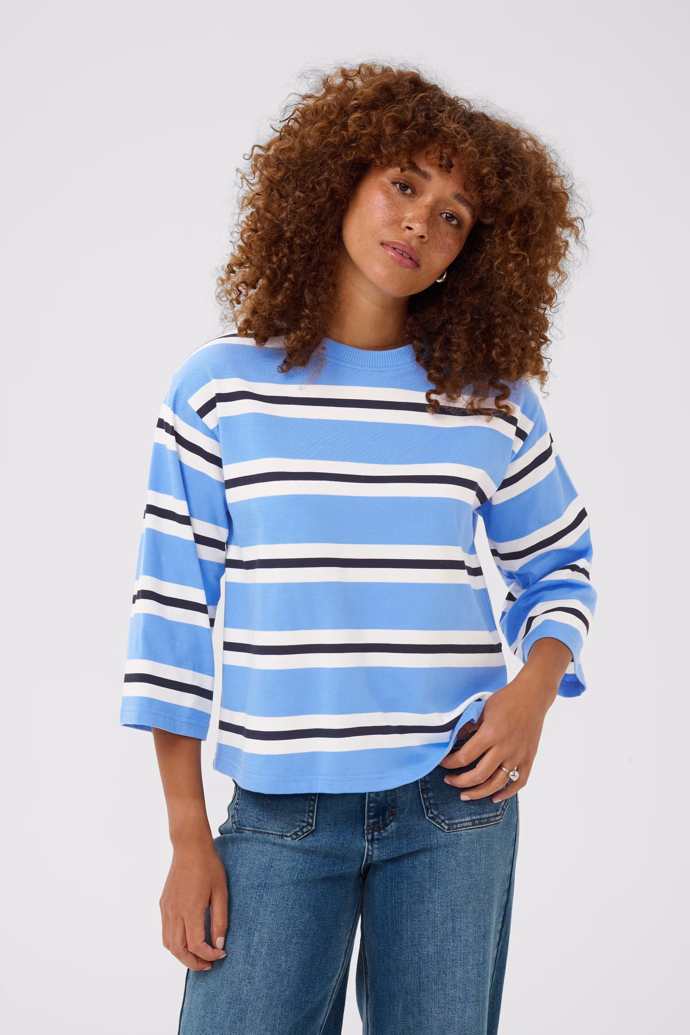 KAWINNY T-shirt LOOKBOOK FRONT 10512224-109938