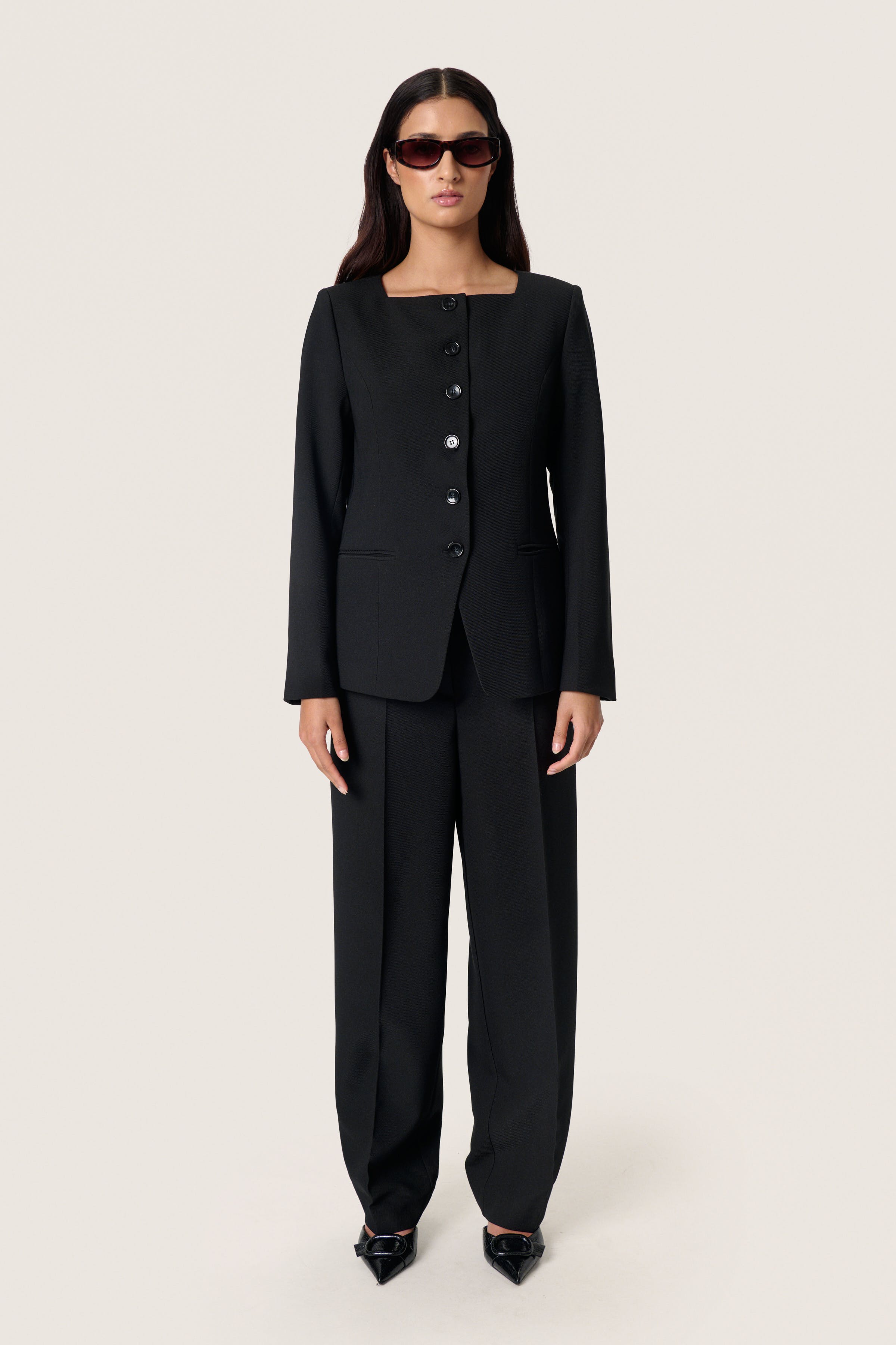 SLSarina Blazer LOOKBOOK FRONT 30408641-194008