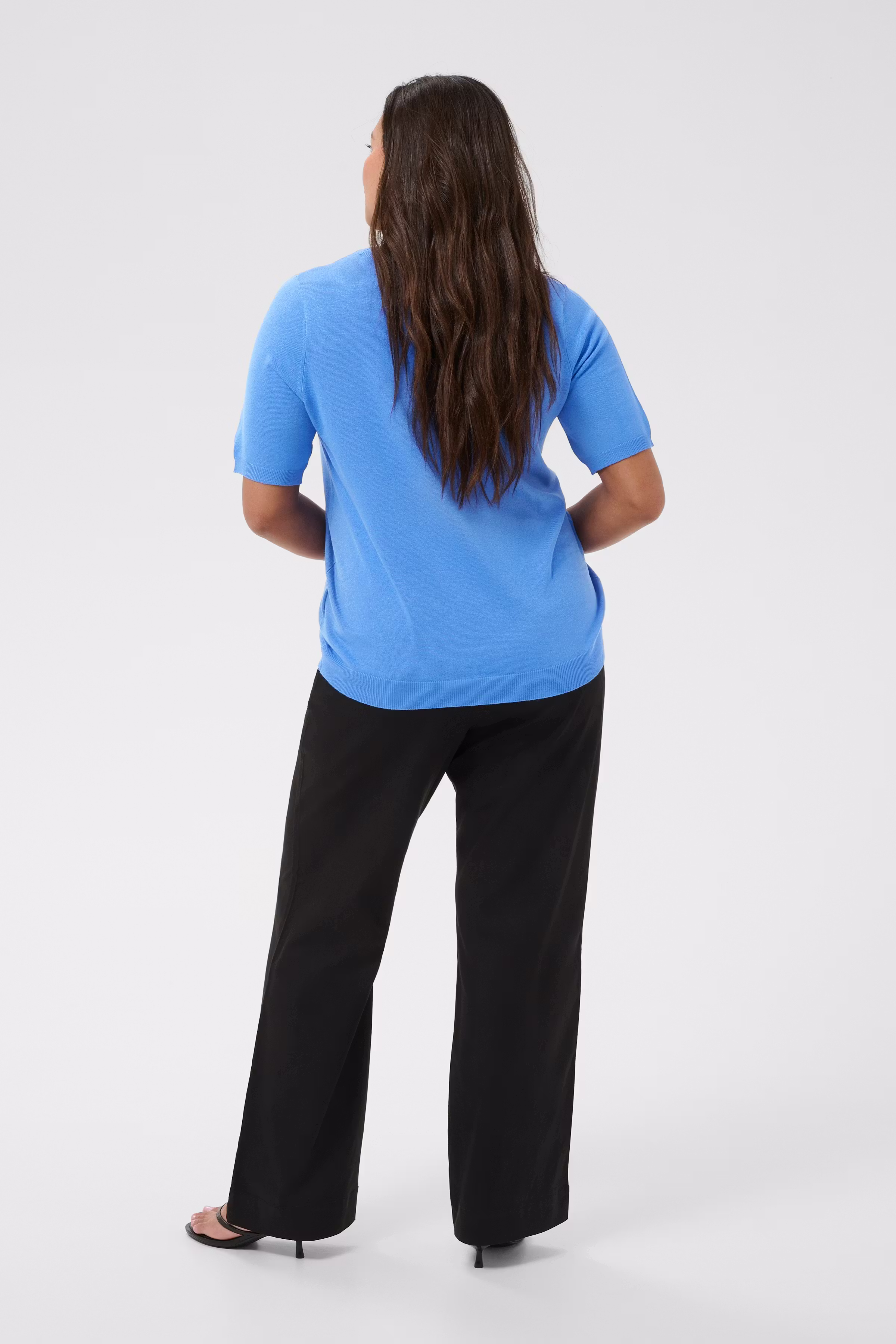 KClizzy Pullover LOOKBOOK BACK 10582205-174037