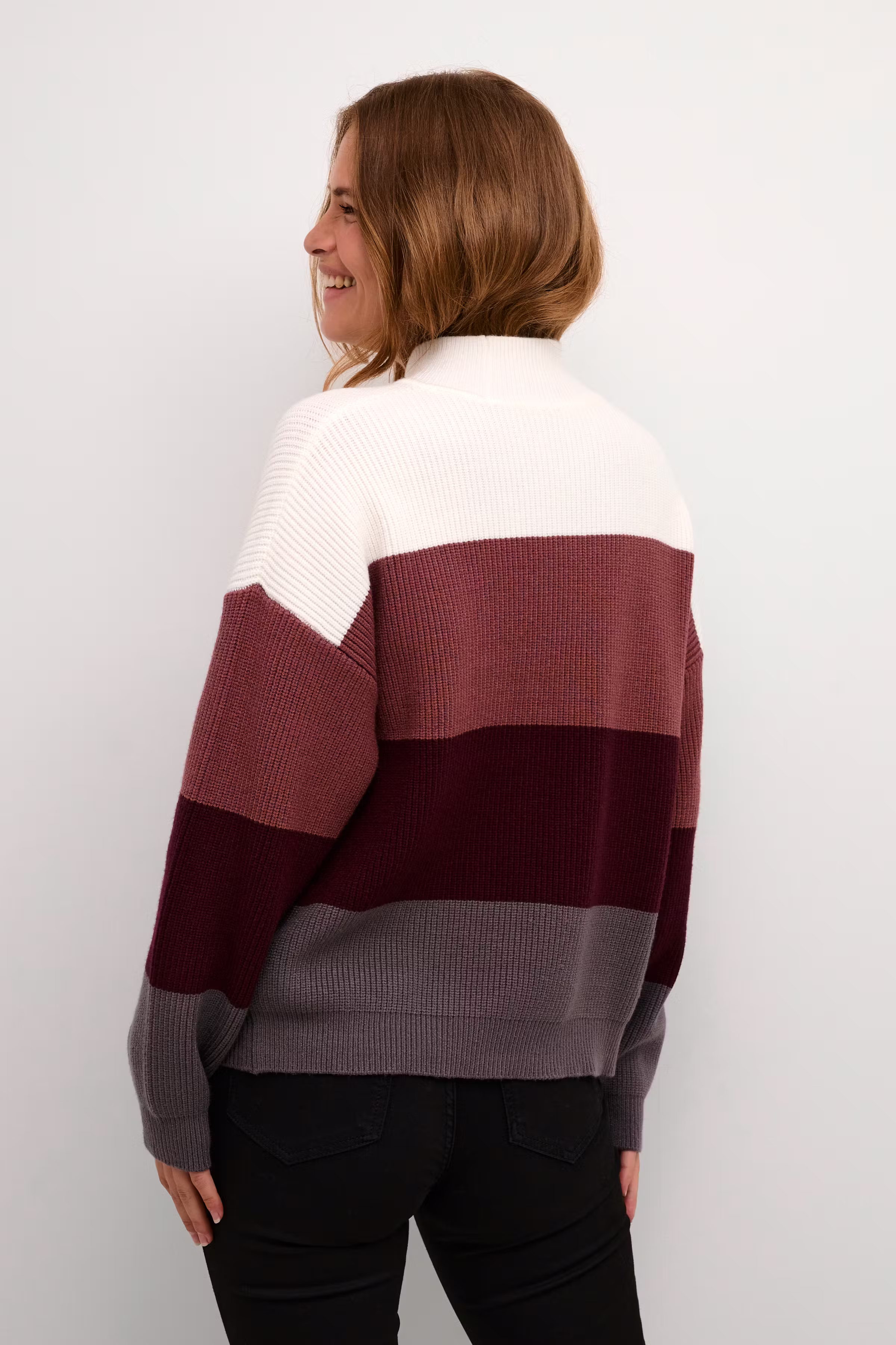 CUolivia Pullover LOOKBOOK BACK 50110226-192118