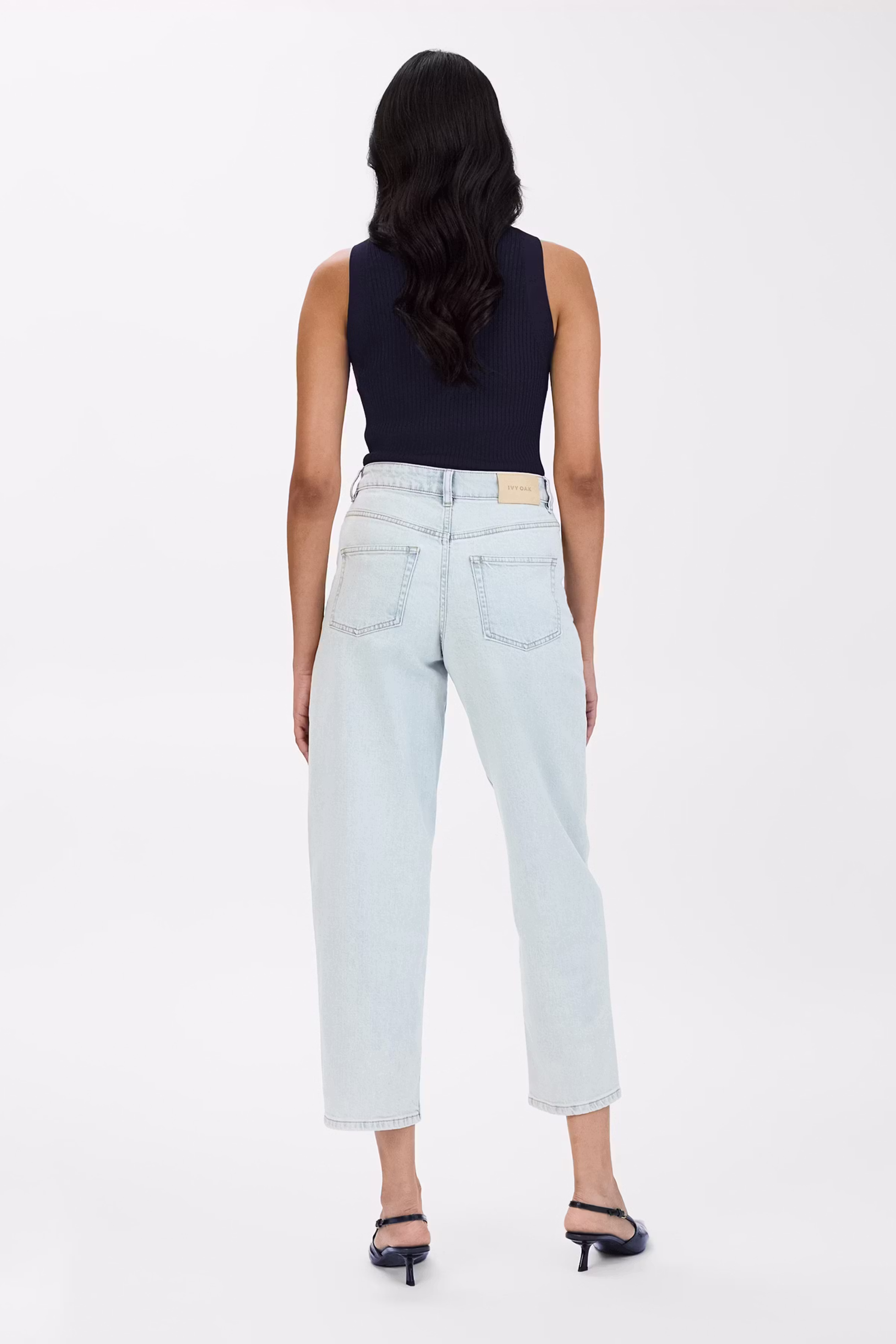 IOPETRA JEANS LOOKBOOK BACK 30600612-BL806