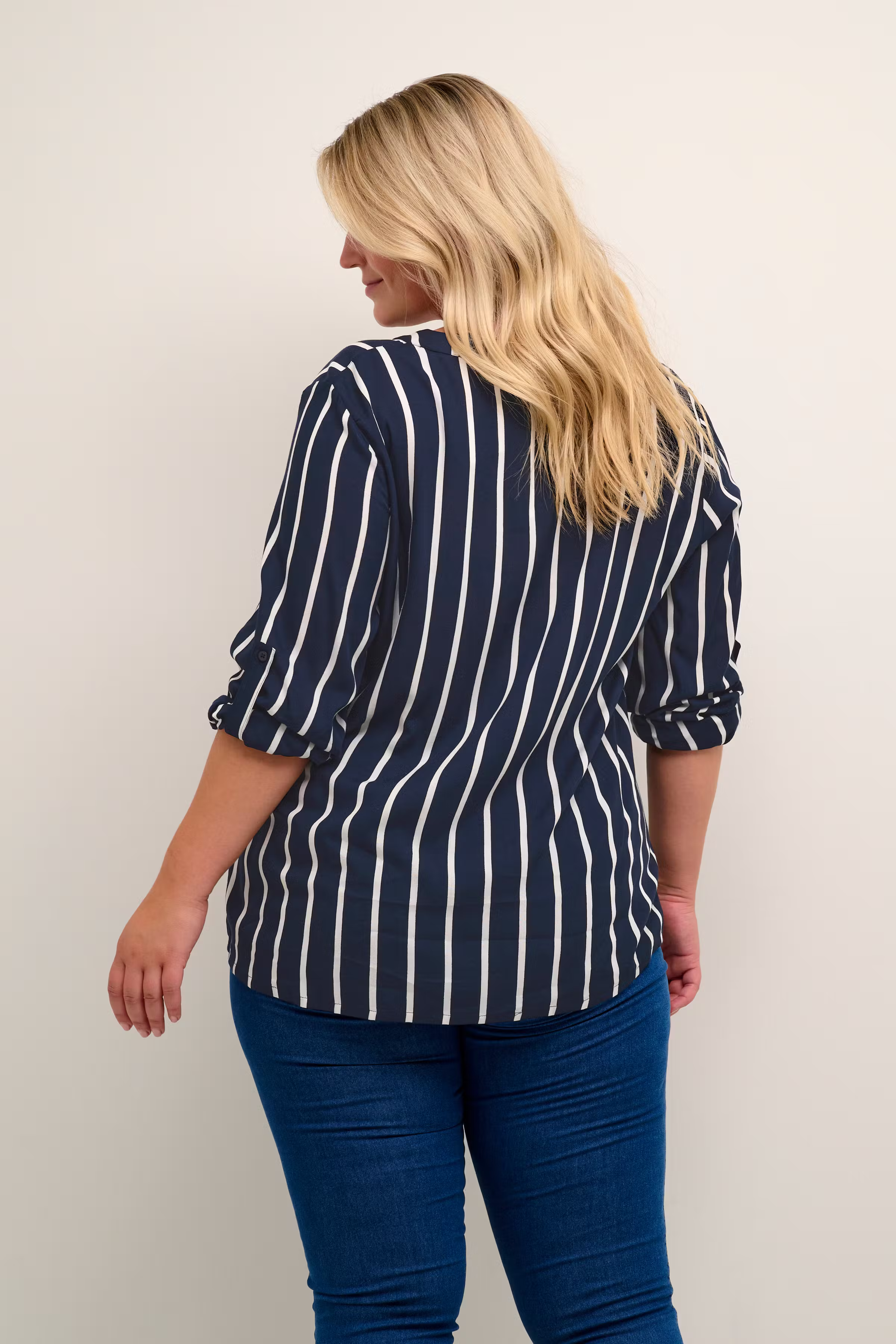 KCsida Blus LOOKBOOK BACK 10580350-101651