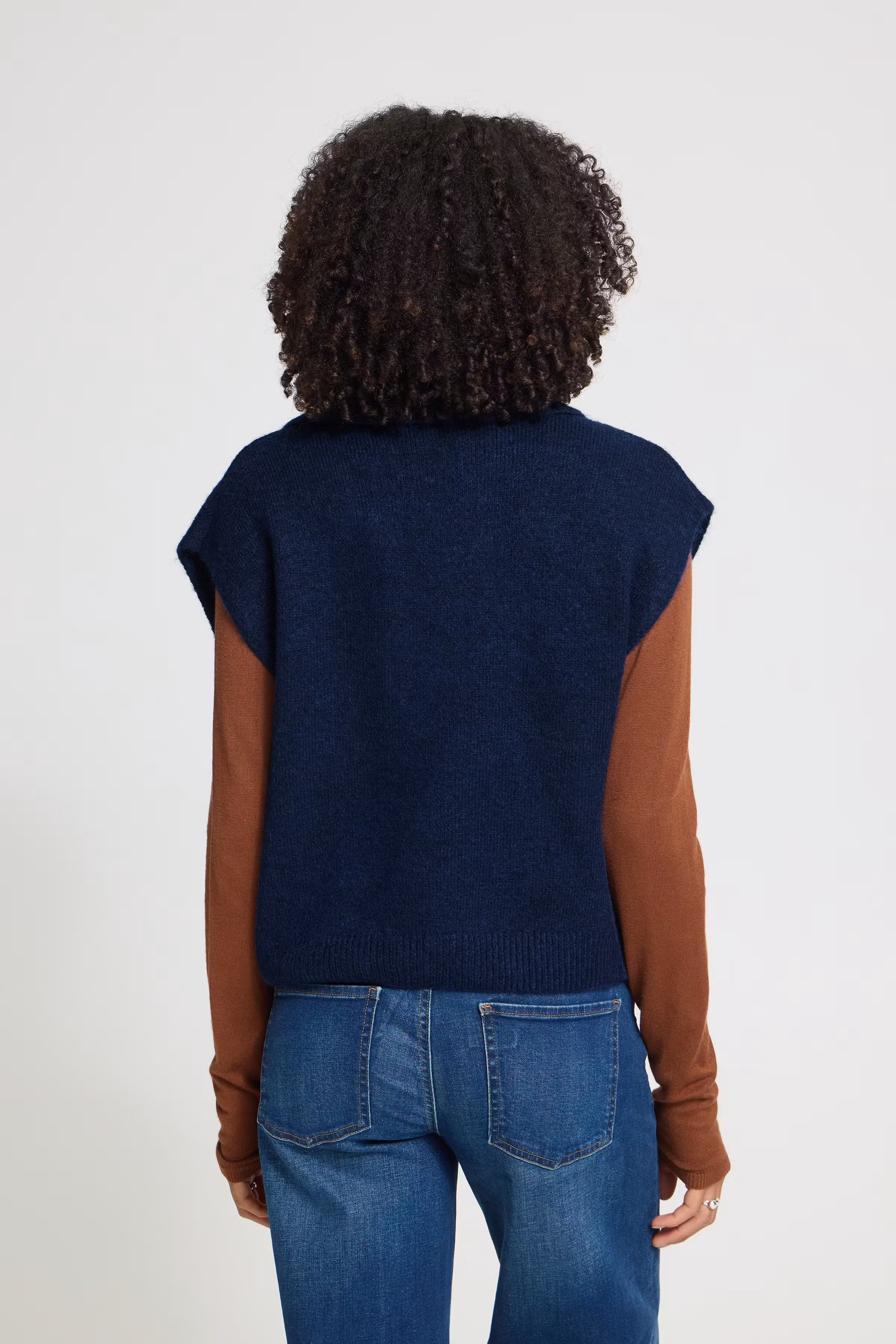 IHPOVOKE Strikket vest LOOKBOOK BACK 20125164-193939