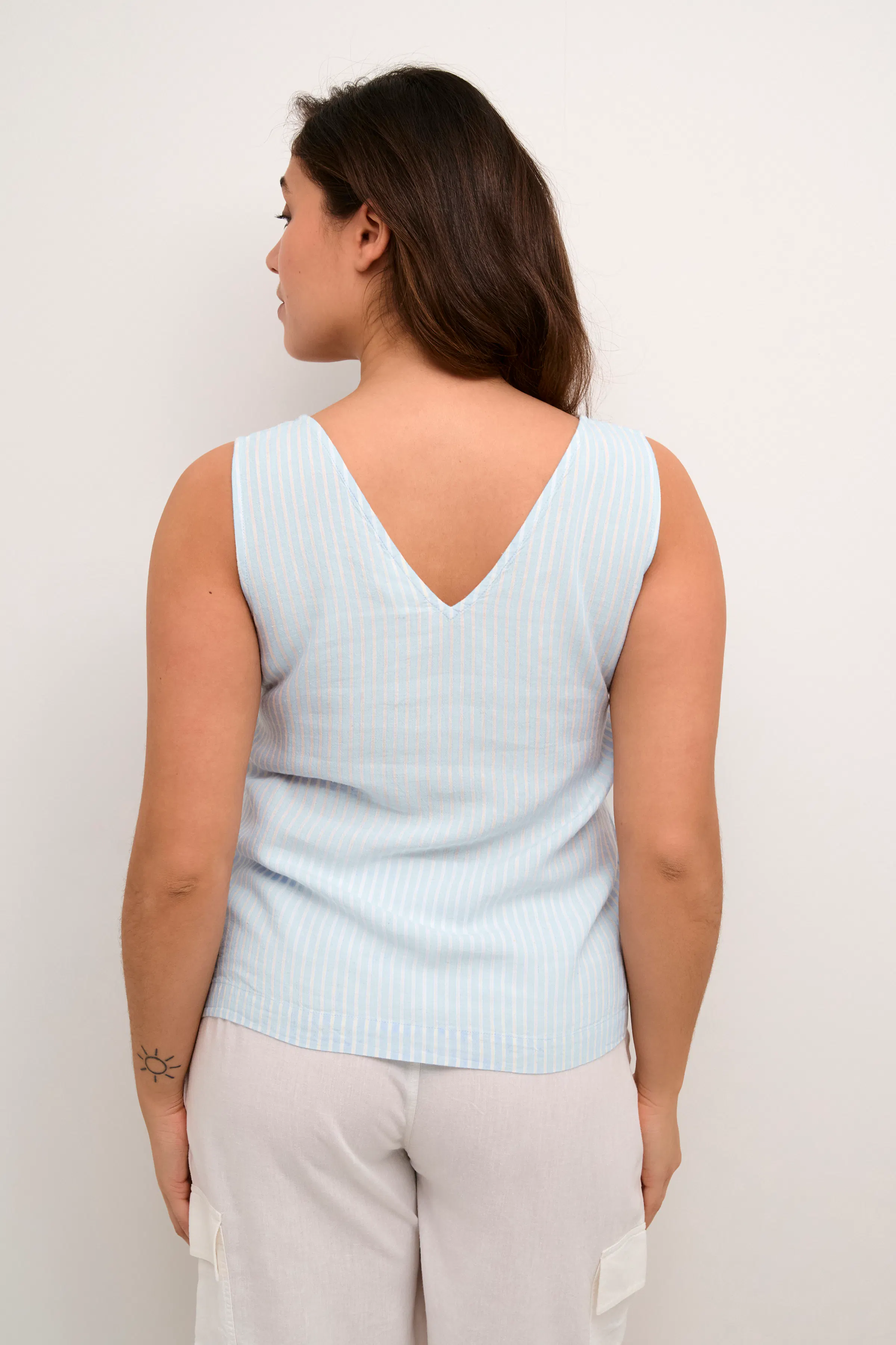 KAmilia Lin Top LOOKBOOK BACK 10508426-105969