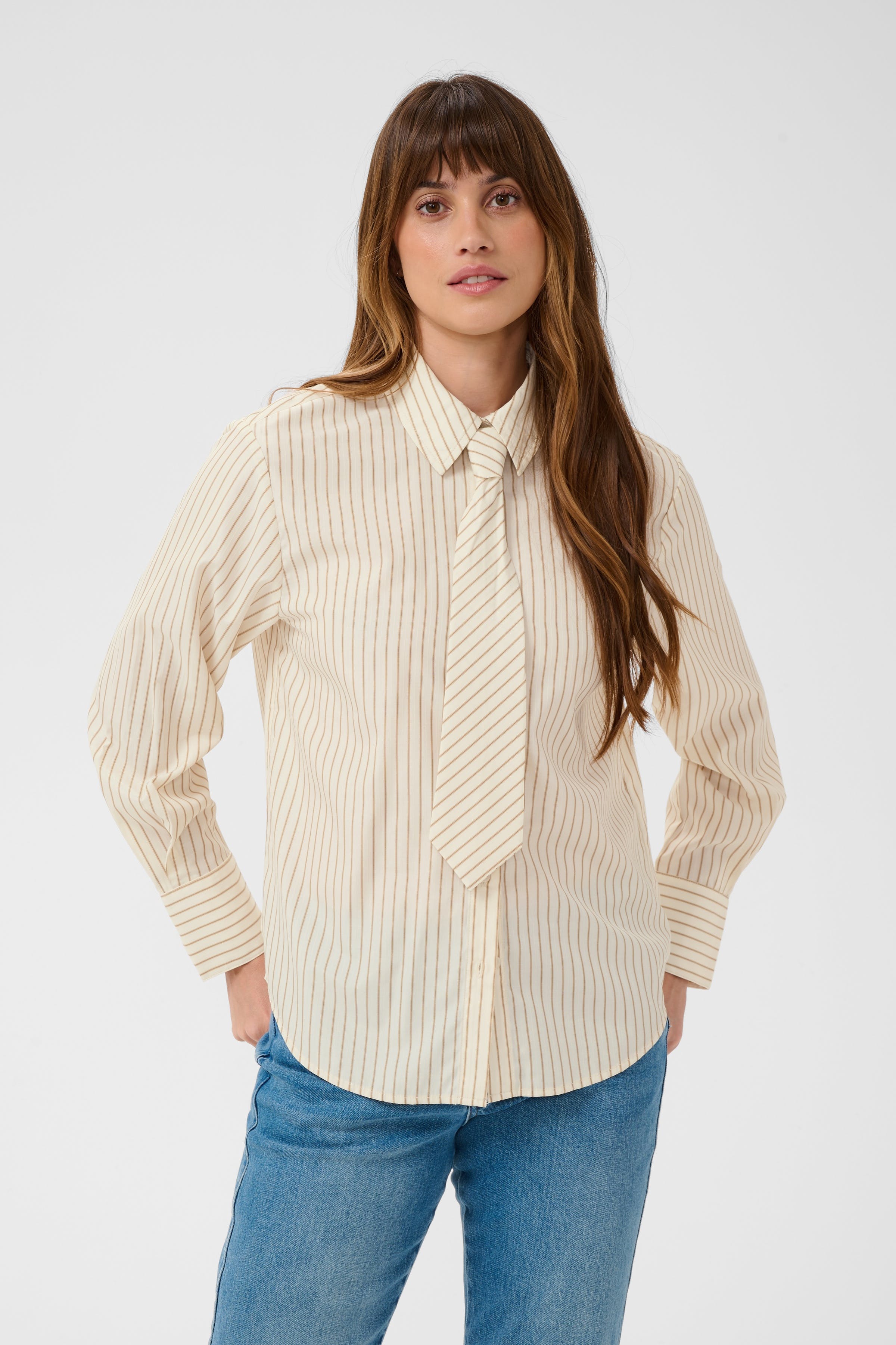 KAliana Skjorte LOOKBOOK FRONT 10513086-1000717