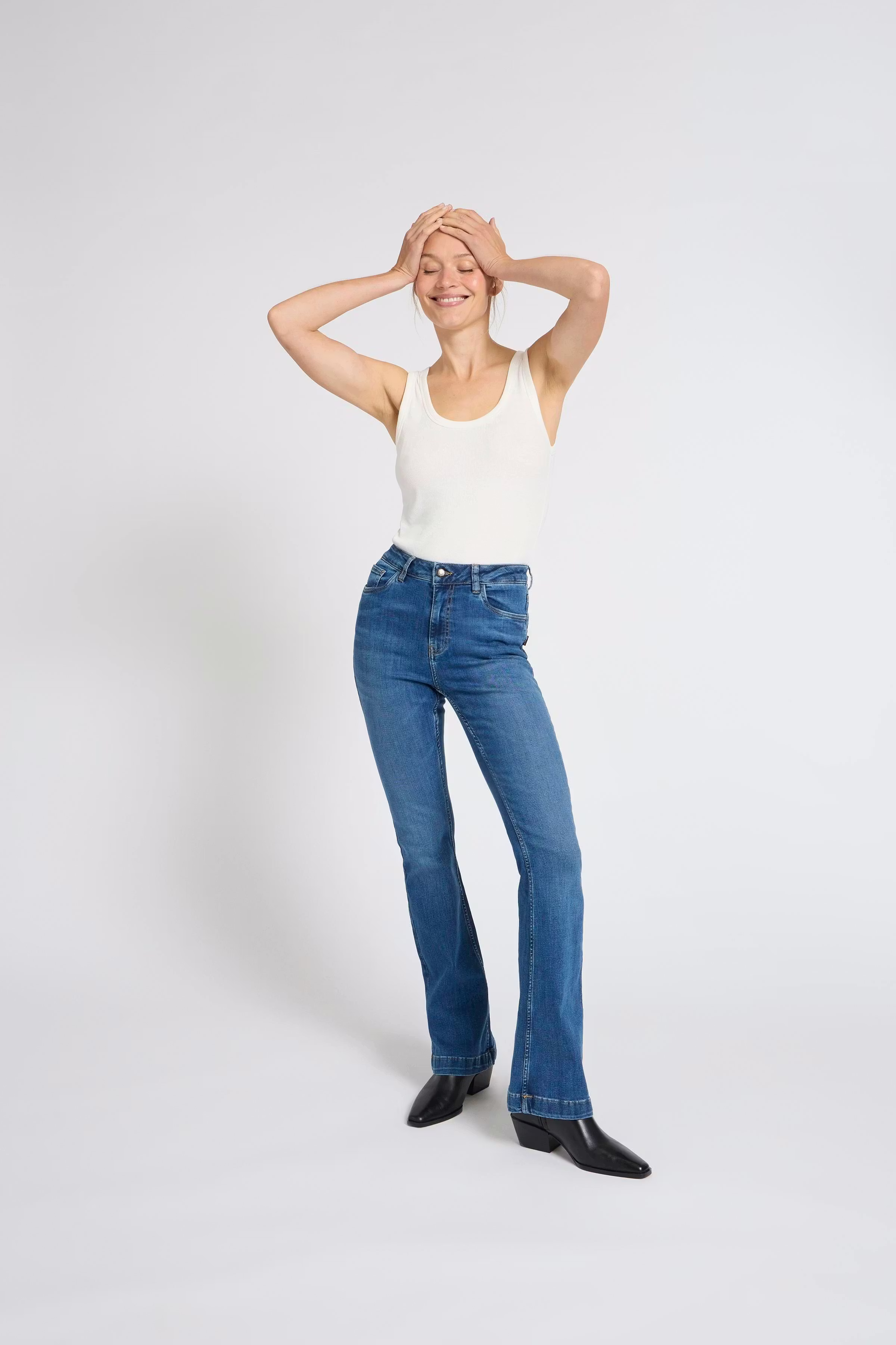 PZBECCA UHW Bootcut Leg LOCATION NONE 50207285-200005