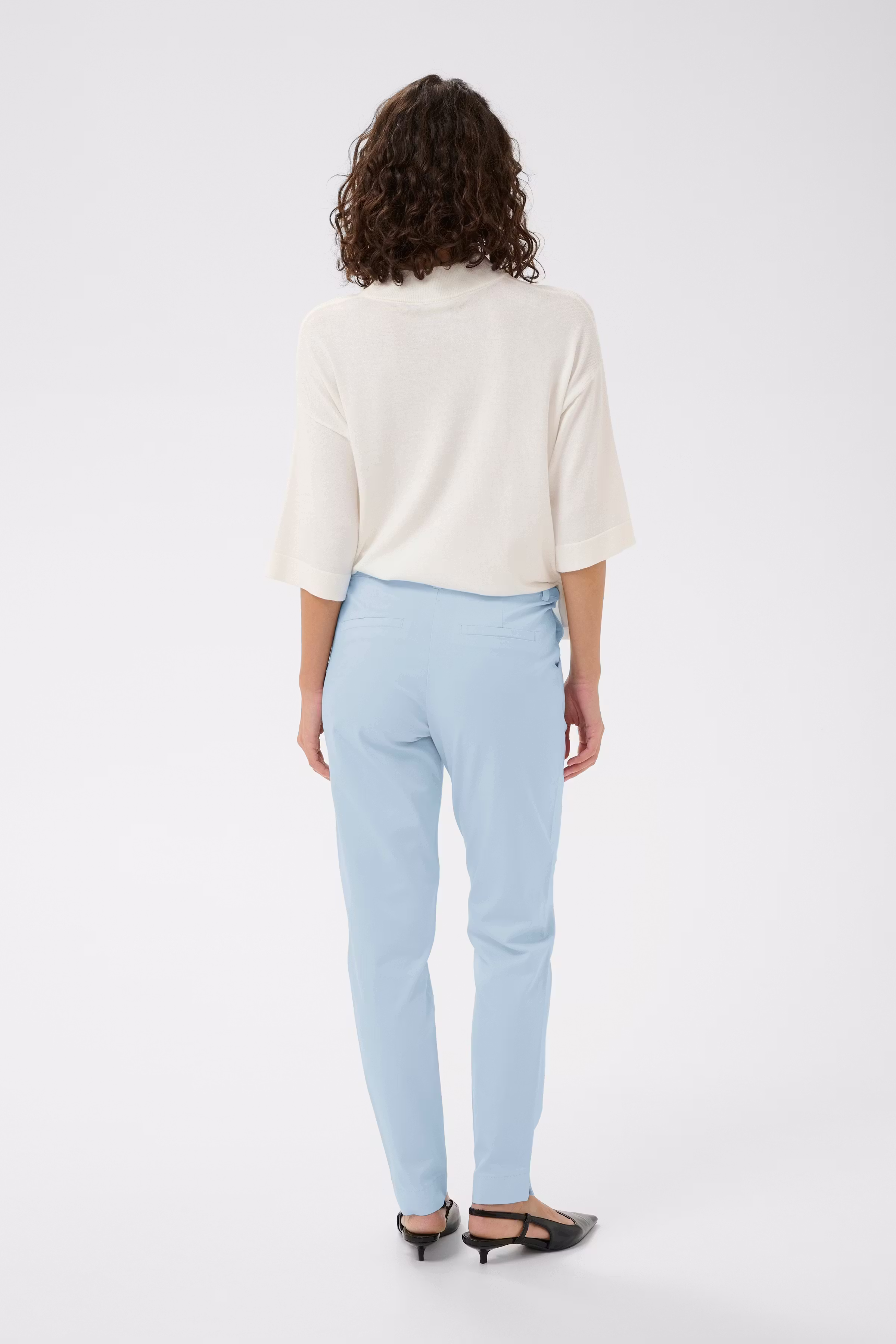 KAlea Bukser LOOKBOOK FRONT 10505191-144005