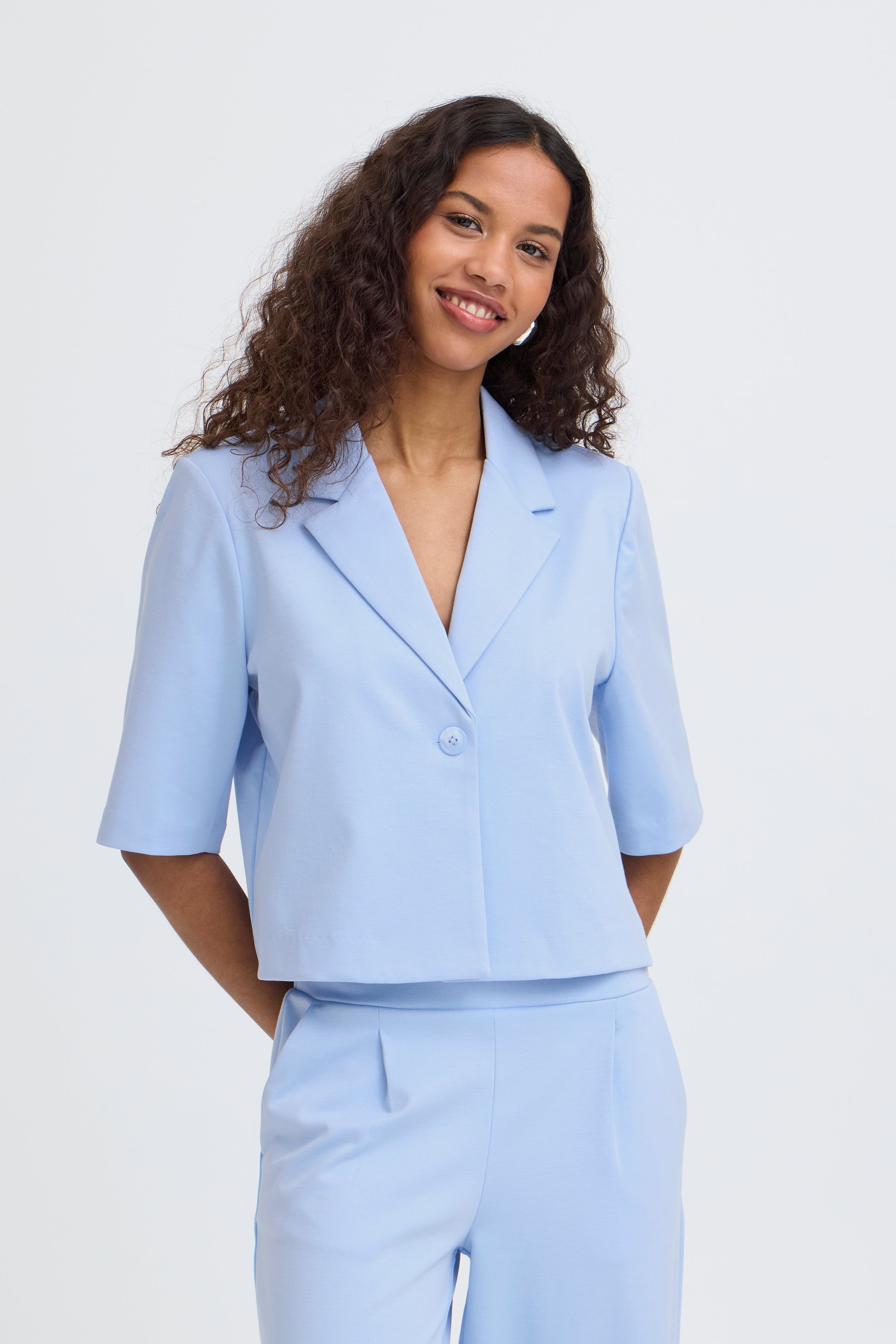 IHKATE CROPPED Blazer LOOKBOOK FRONT 20123679-144214