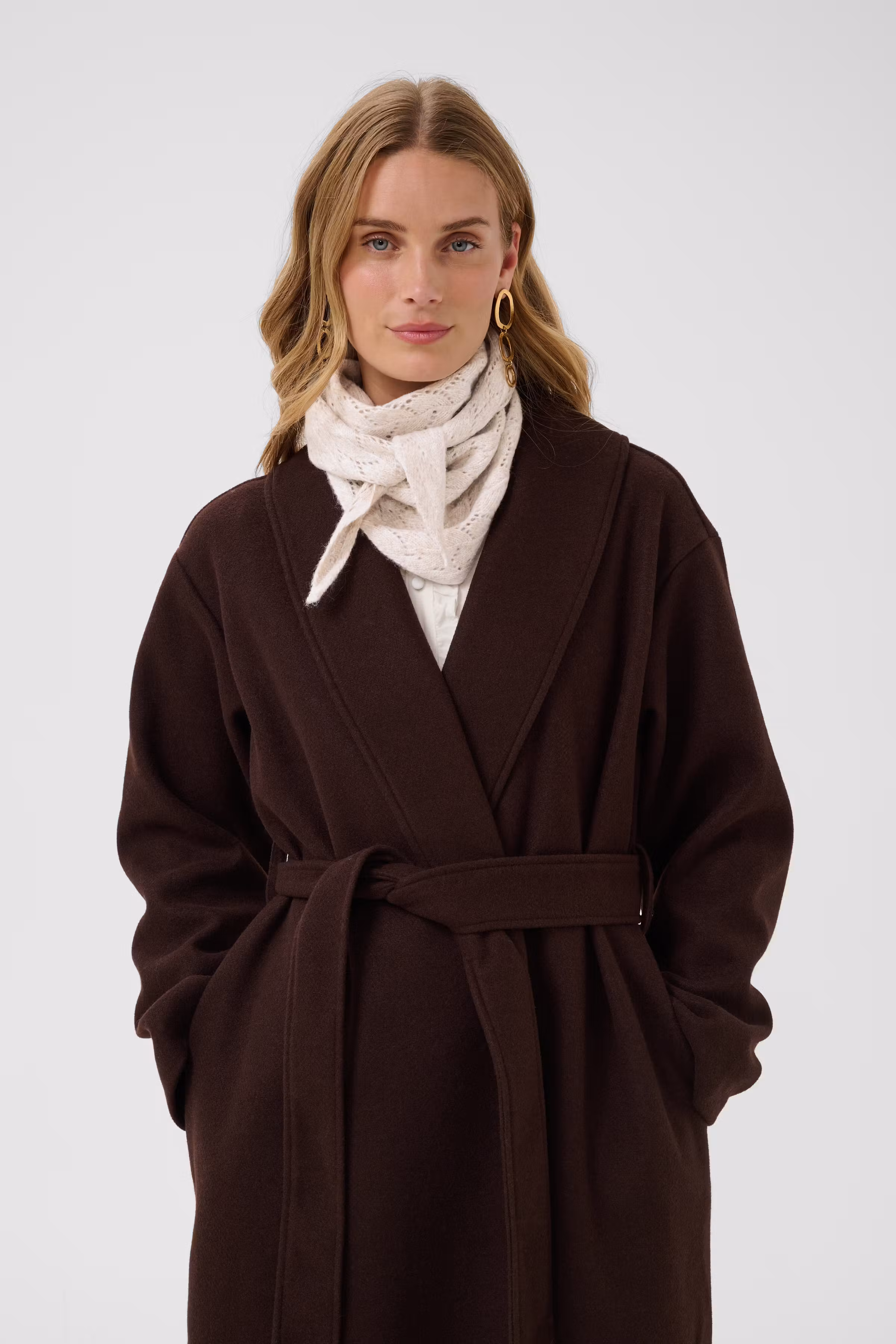 CRUllea Echarpe LOOKBOOK FRONT 10616066-100232
