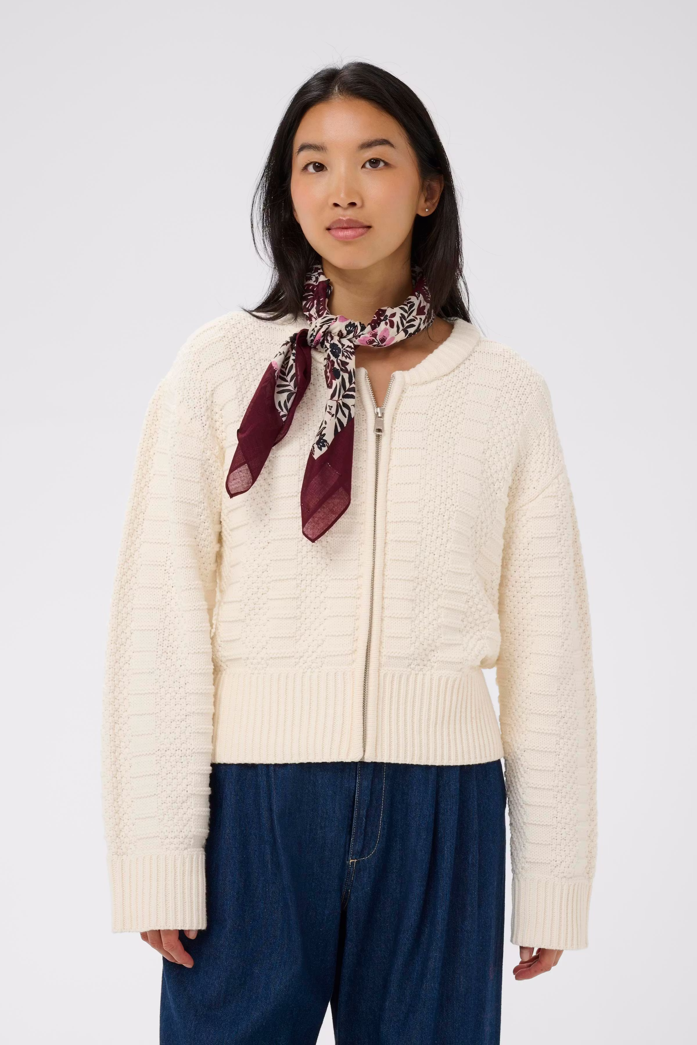 PhiPW Scarf LOOKBOOK FRONT 30309304-304807