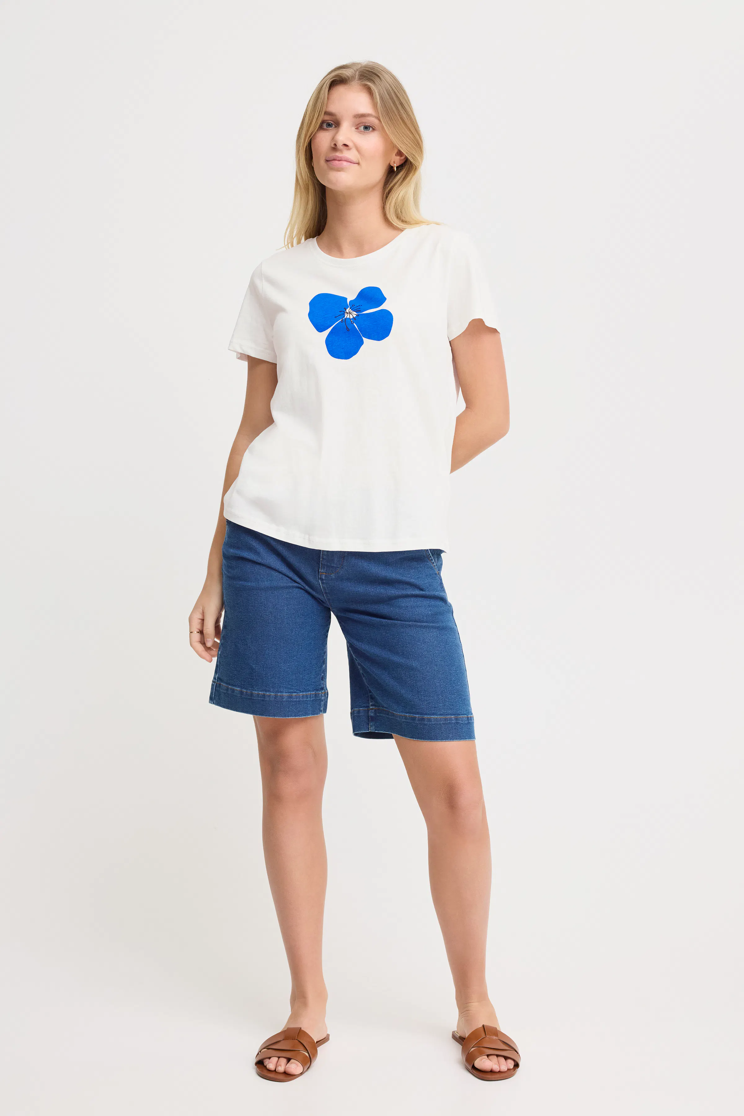 FRMAYRA T-shirt LOOKBOOK FRONT 20615724-204749