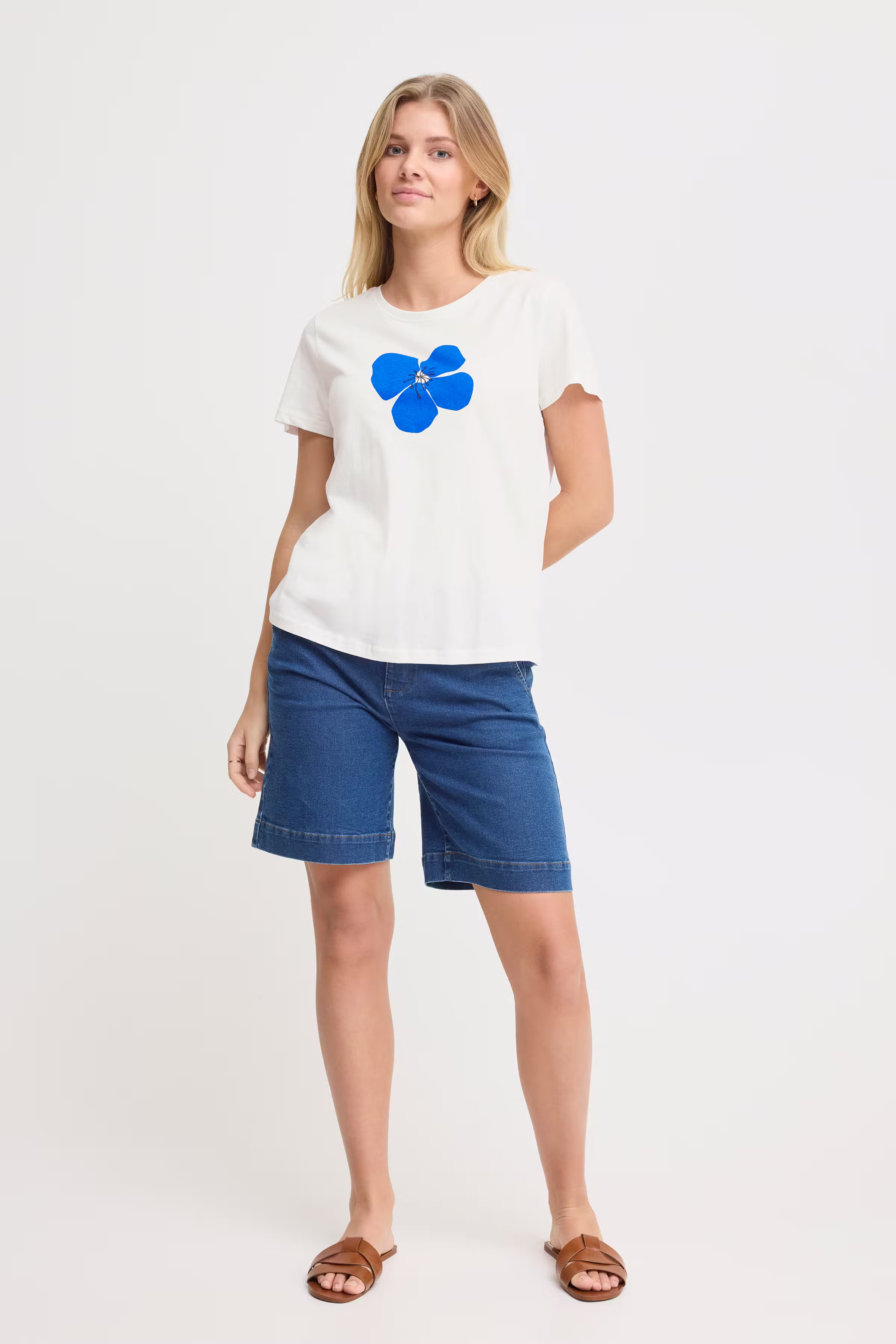 FRMAYRA T-shirt LOOKBOOK FRONT 20615724-204749