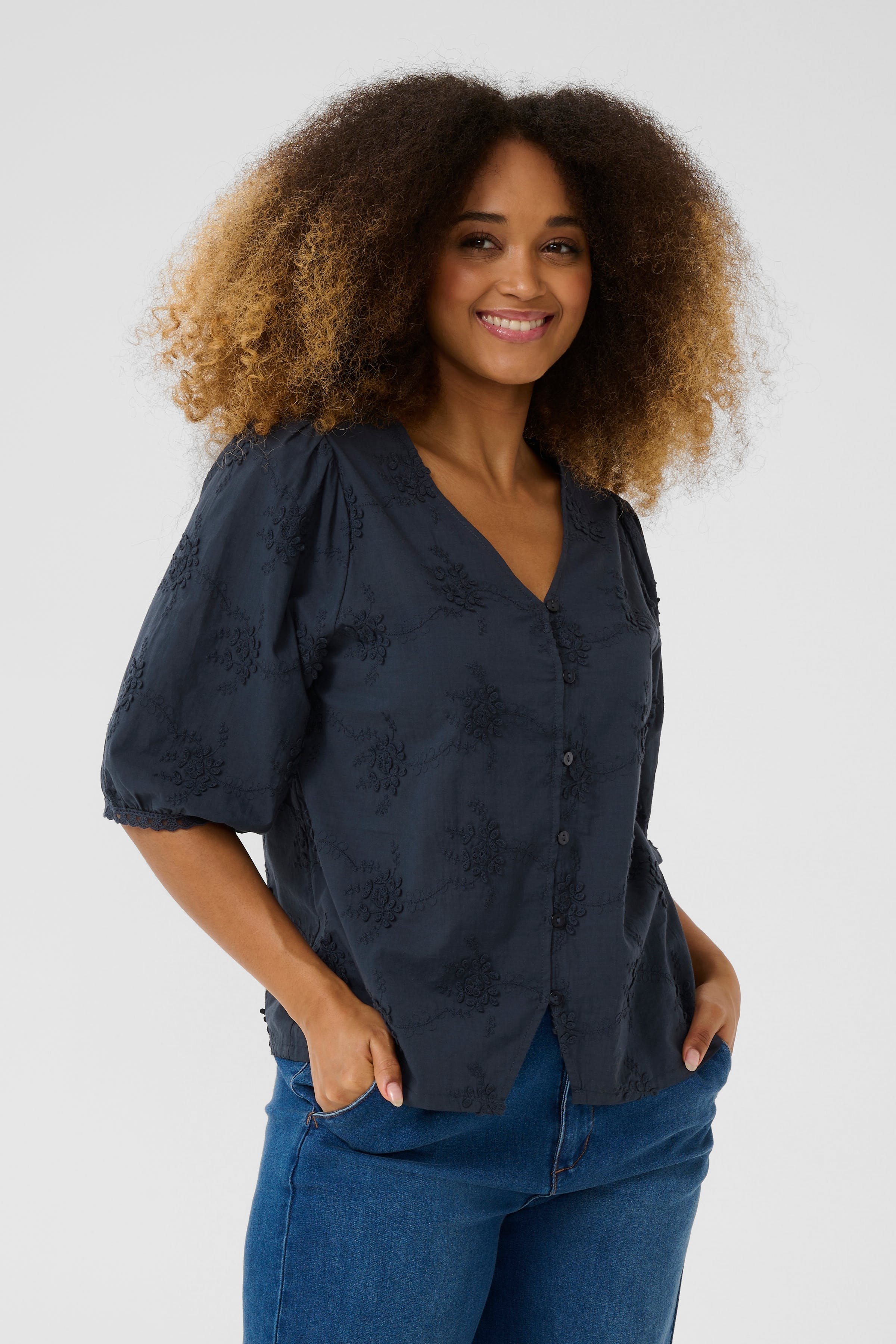 CRAlisa Bluse LOOKBOOK FRONT 10614307-193923