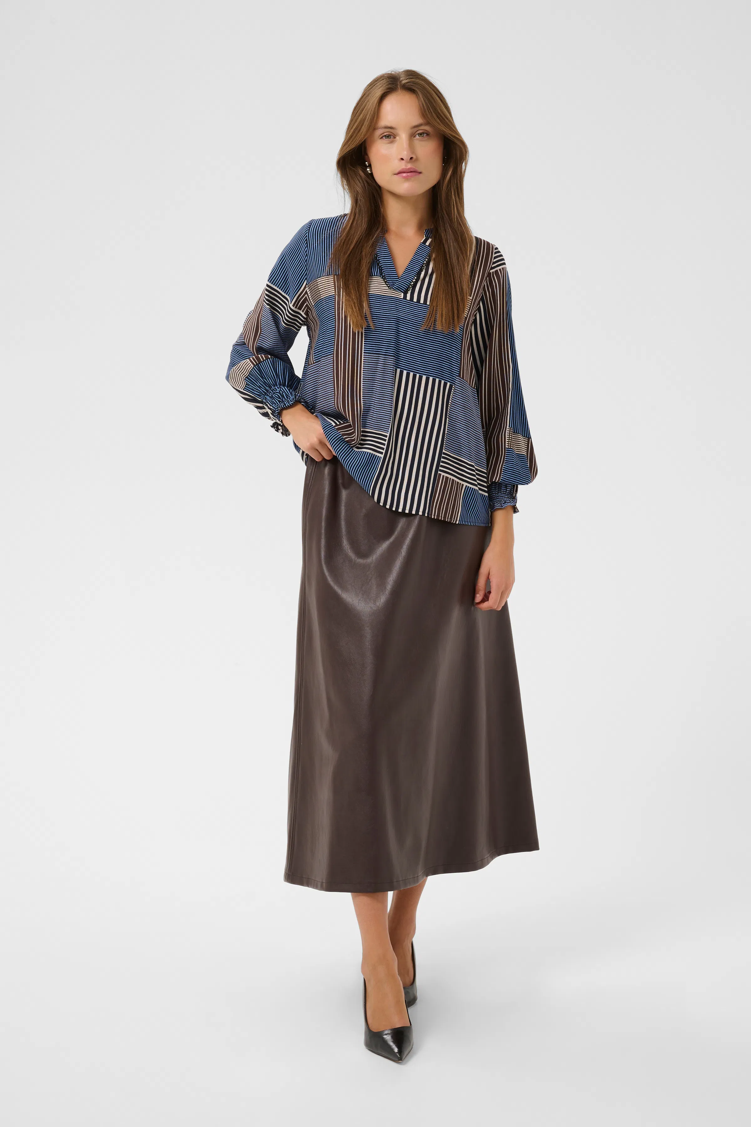 CUleila Blouse LOOKBOOK FRONT 50113621-110047
