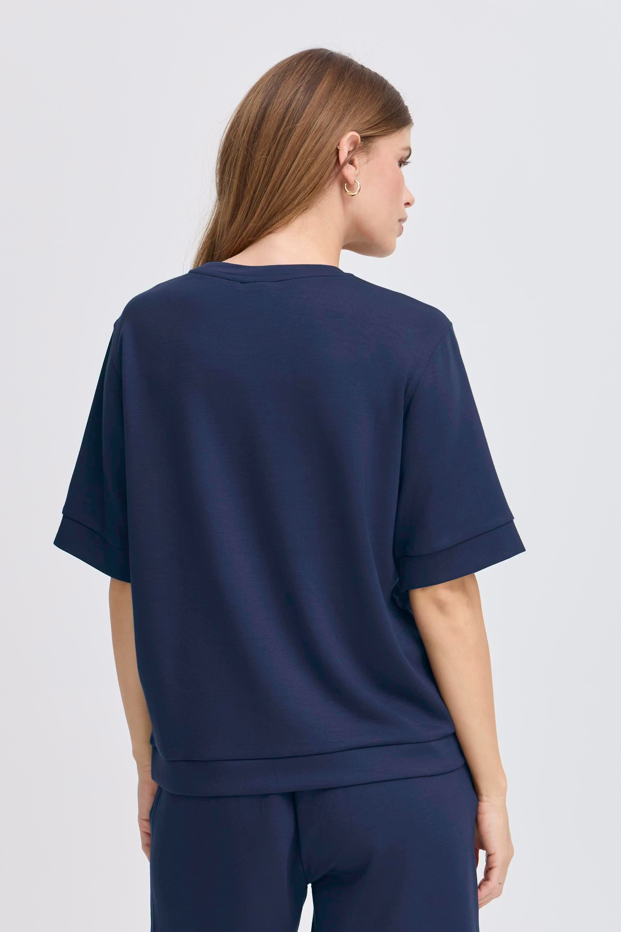 FRAURORA Sweatshirt LOOKBOOK BACK 20615720-200119