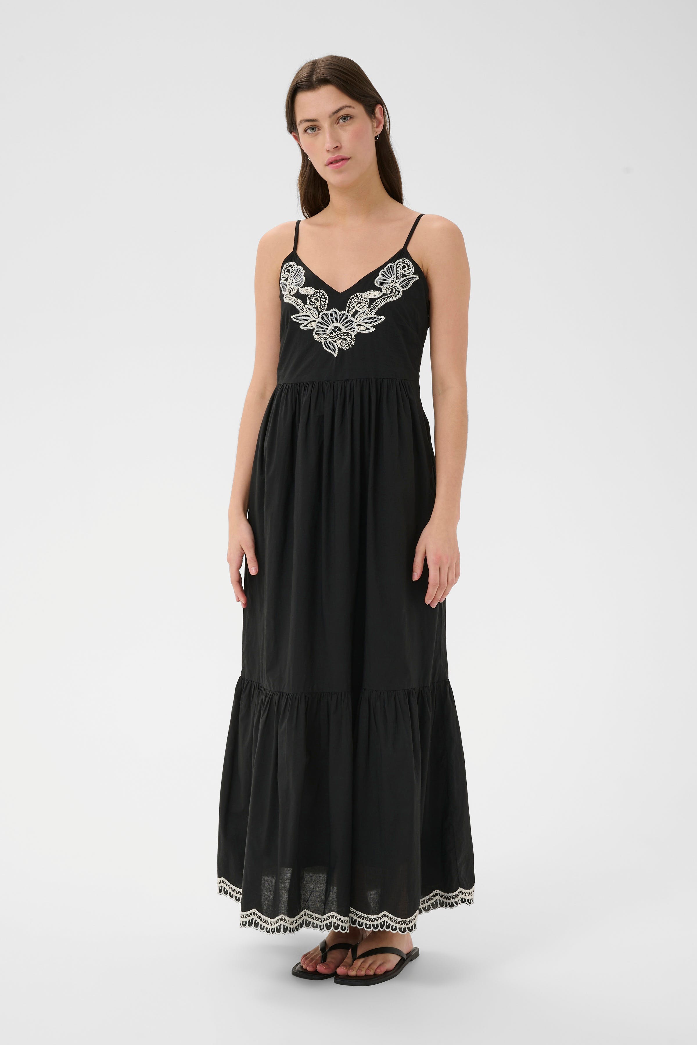 BiannaPW Dress LOOKBOOK FRONT 30310541-304950