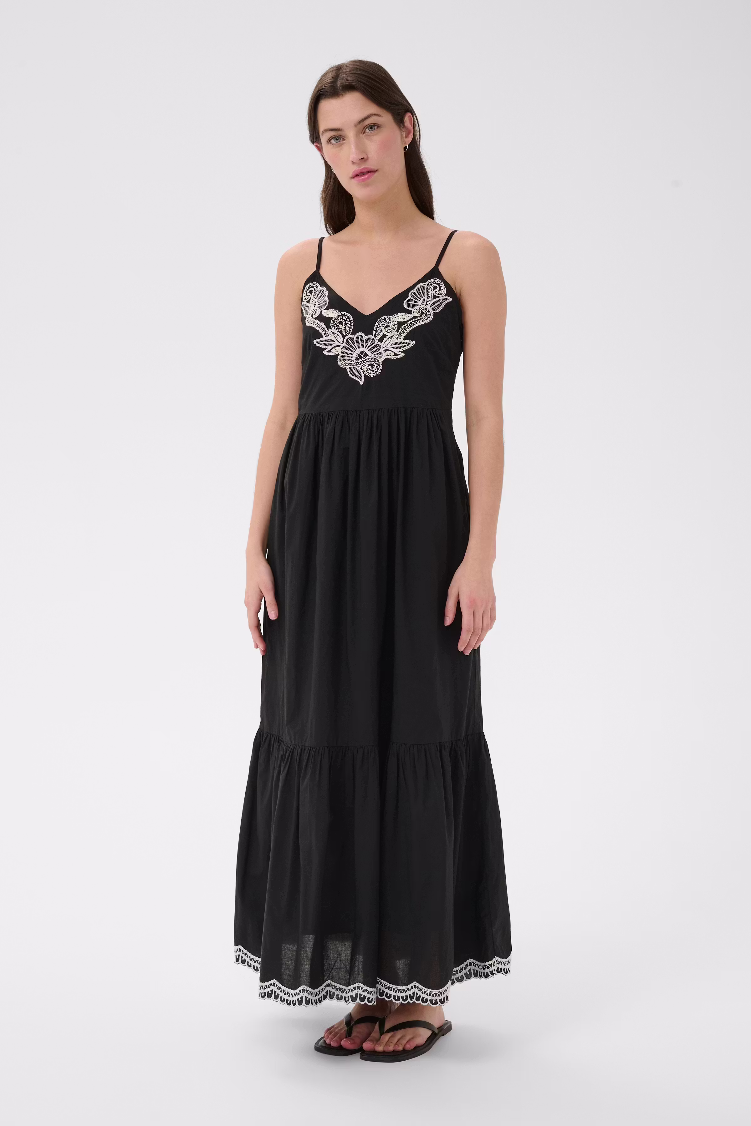 BiannaPW Dress LOOKBOOK FRONT 30310541-304950