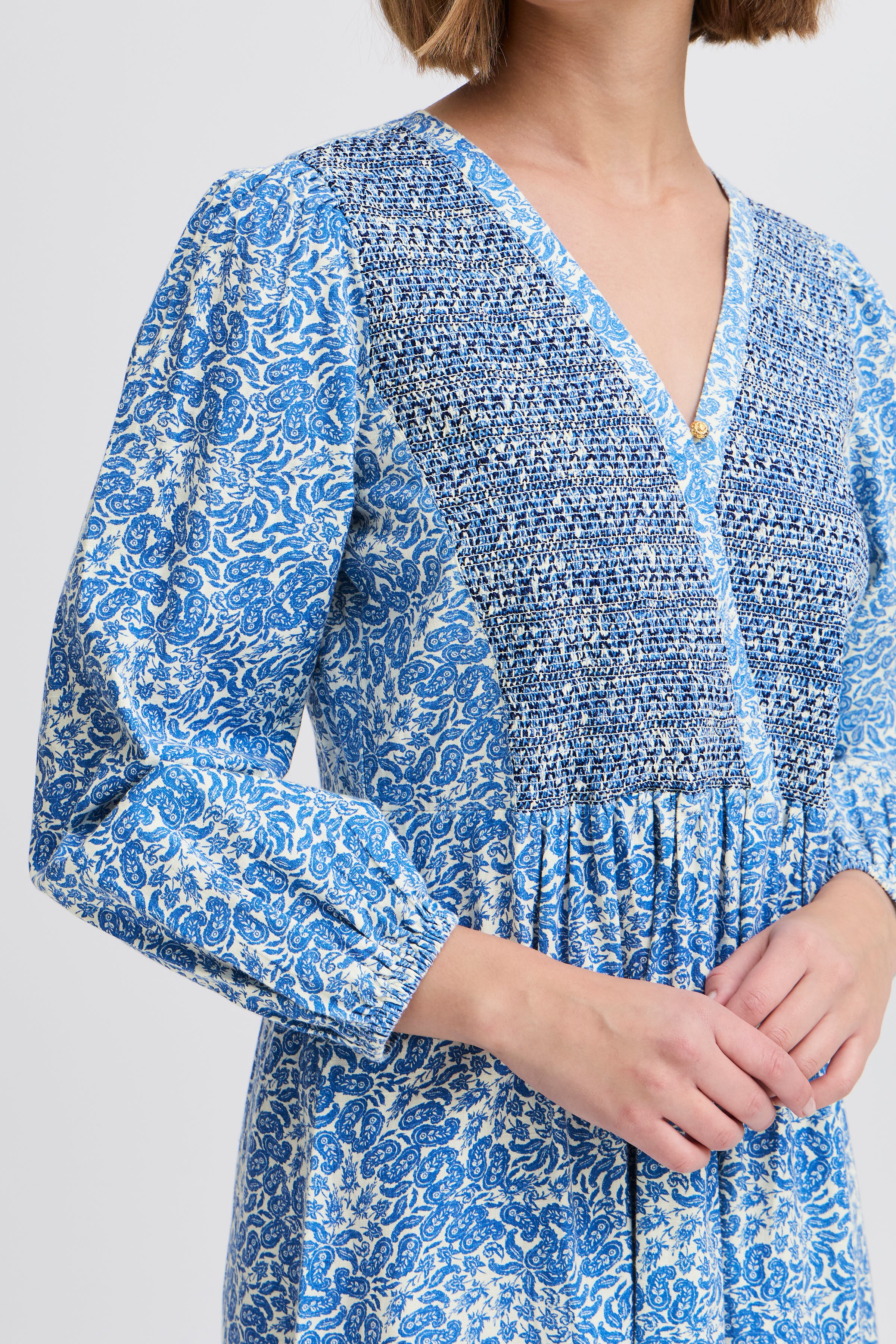 IRNOIE Klänning LOOKBOOK DETAIL 20122304-194056