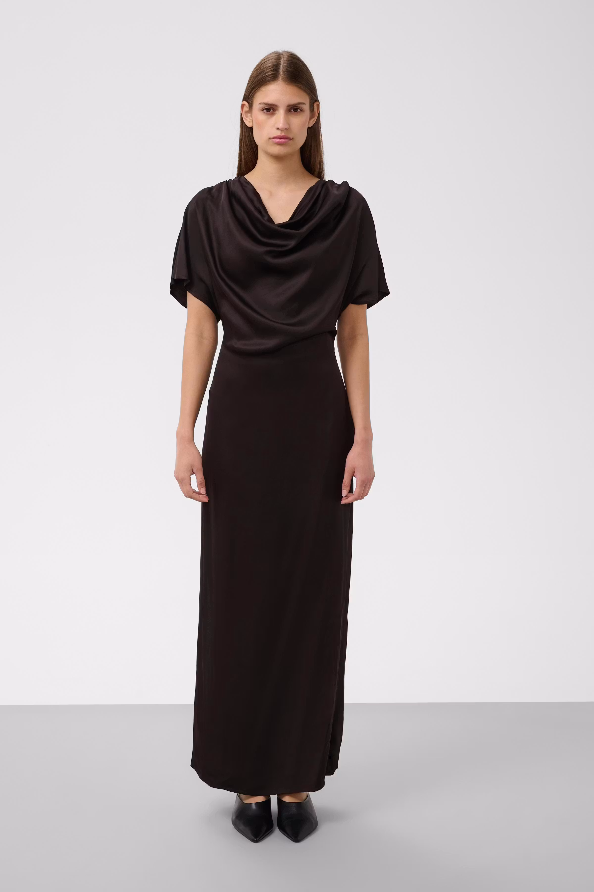 SLEvilia Kjole LOOKBOOK FRONT 30409157-191018