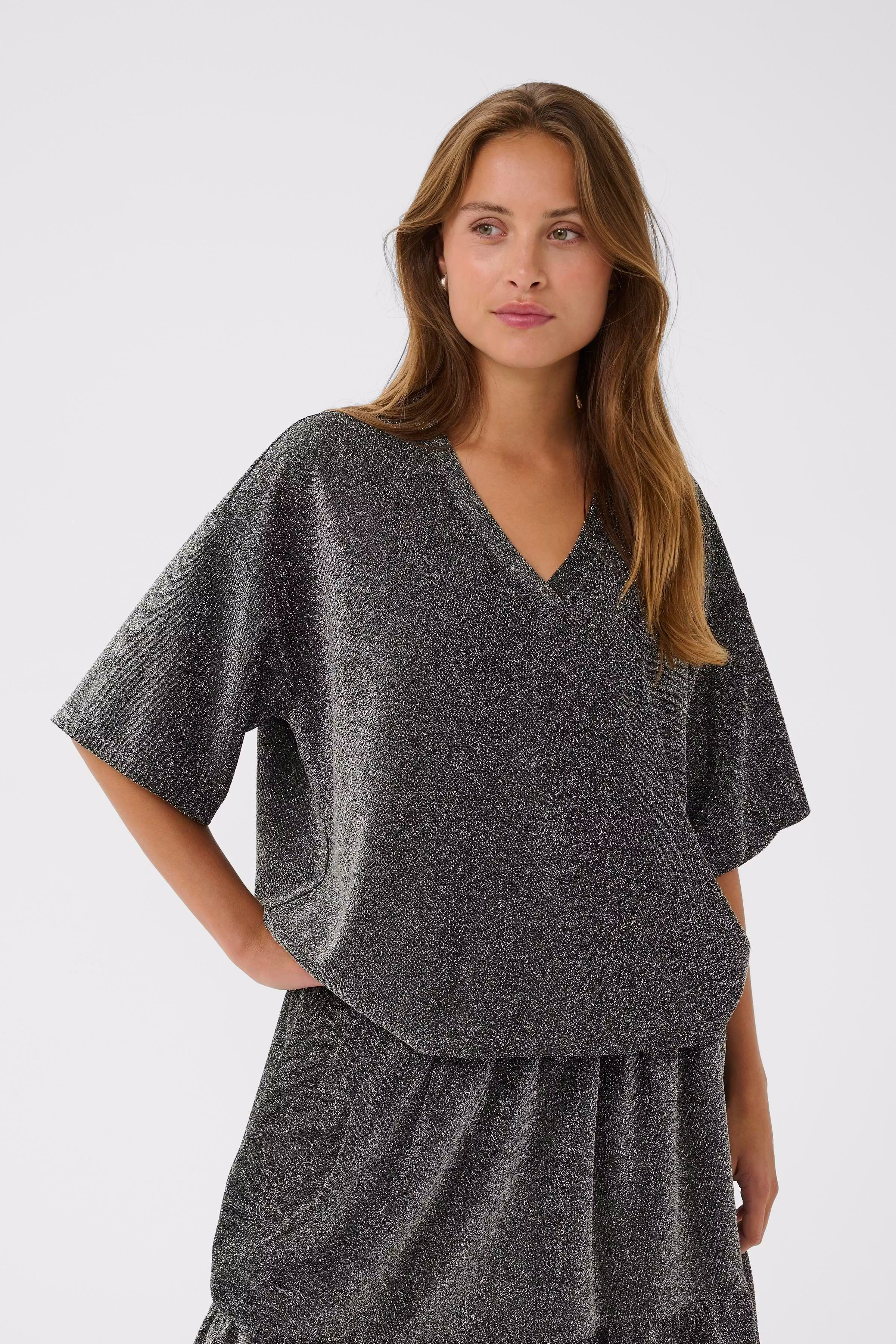 KArita T-shirt LOOKBOOK FRONT 10510917-108581