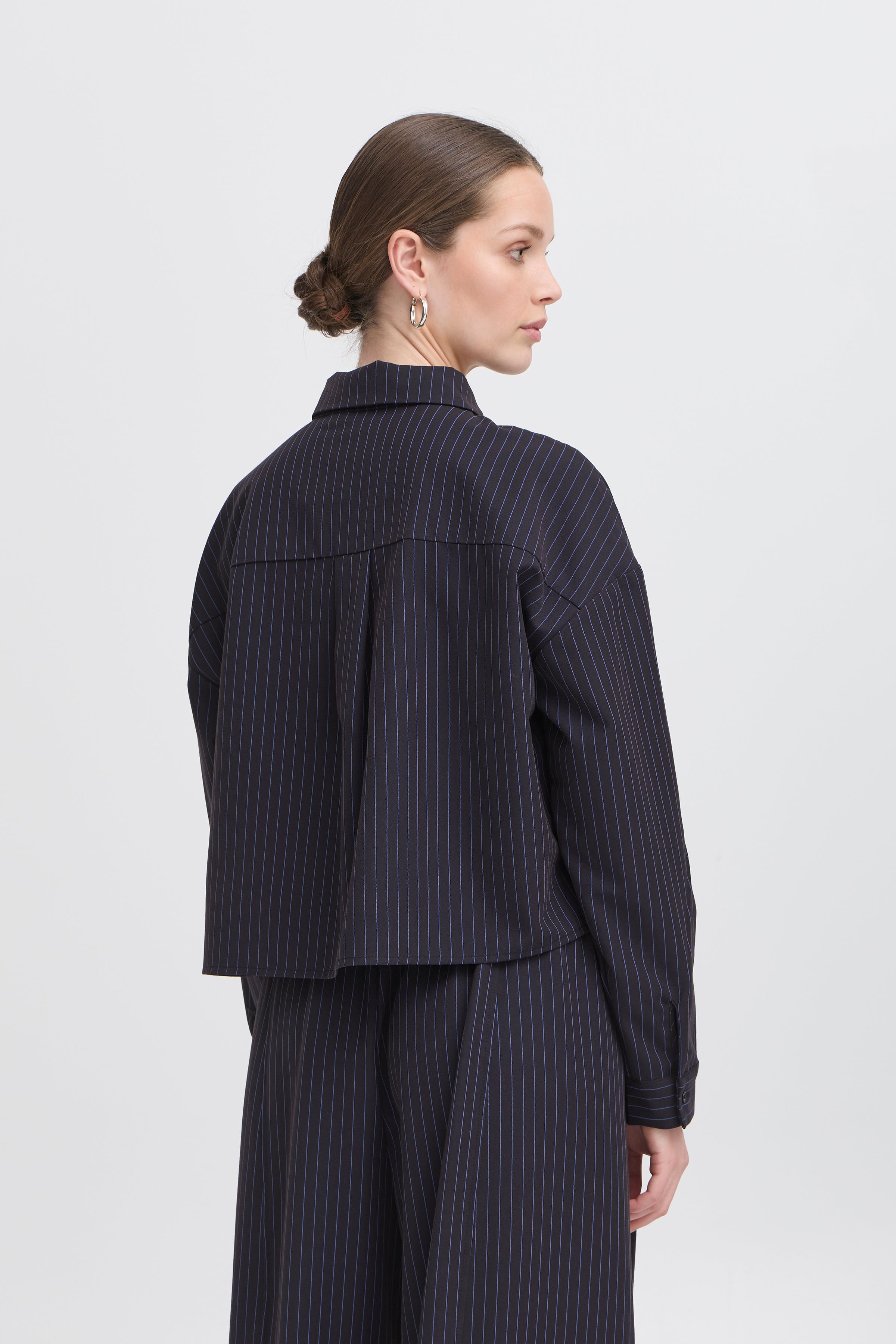 IXTRINE shirt LOOKBOOK BACK 20123489-194020