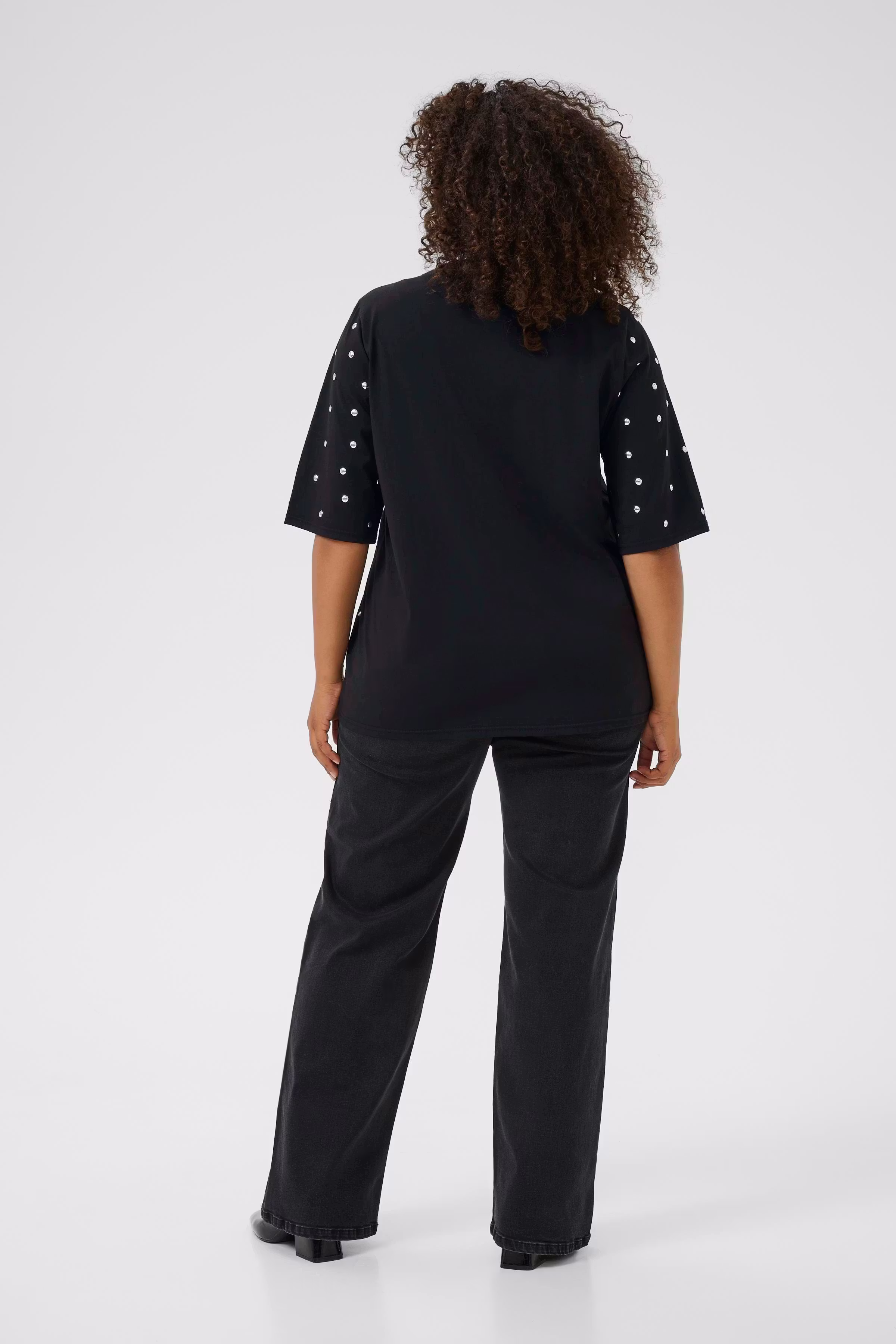 KChelena T-shirt LOOKBOOK BACK 10583637-100121