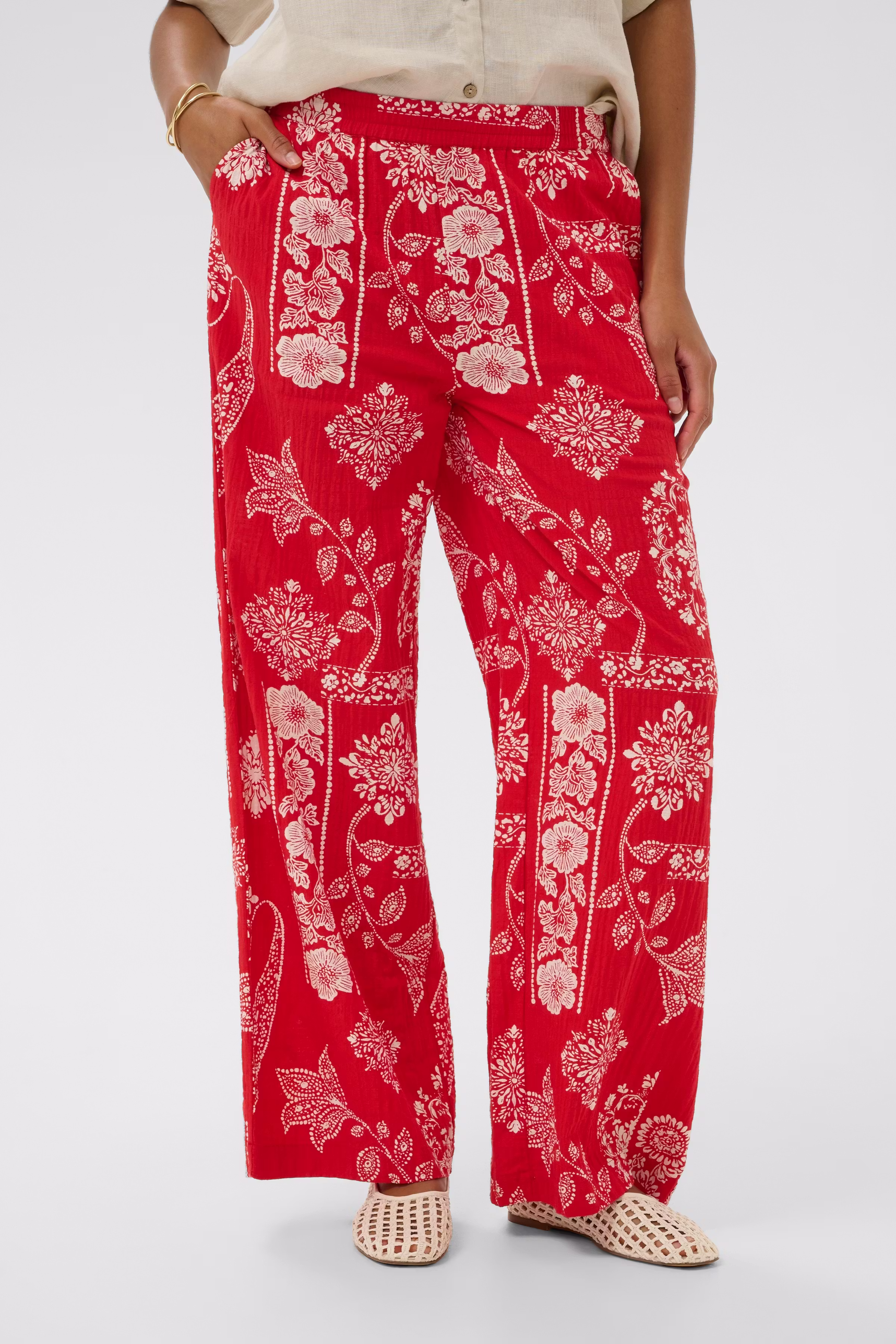 CRGianna Hose LOOKBOOK FRONT 10614917-109050