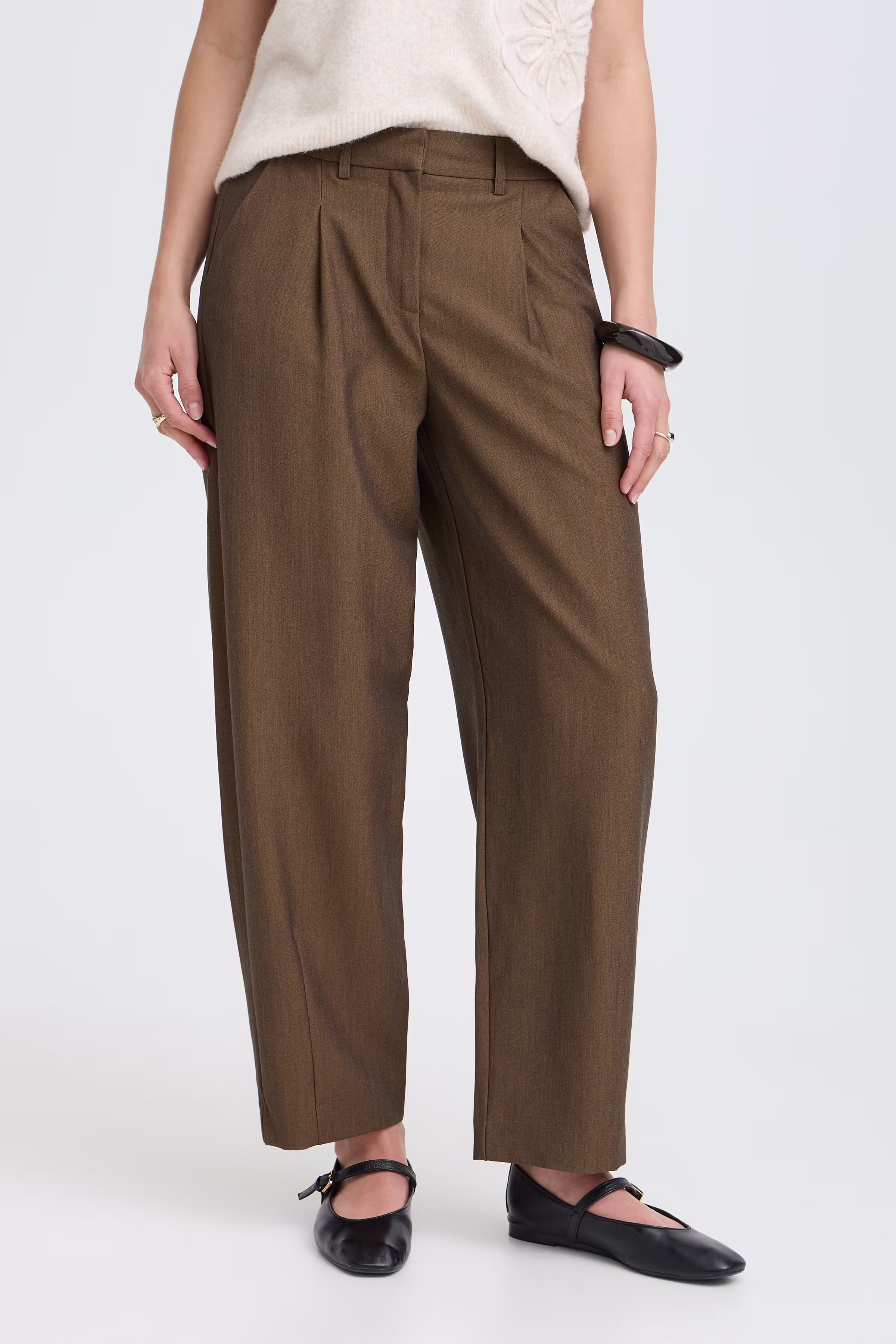 BYDANTA Hose LOOKBOOK FRONT 20819427-1809281