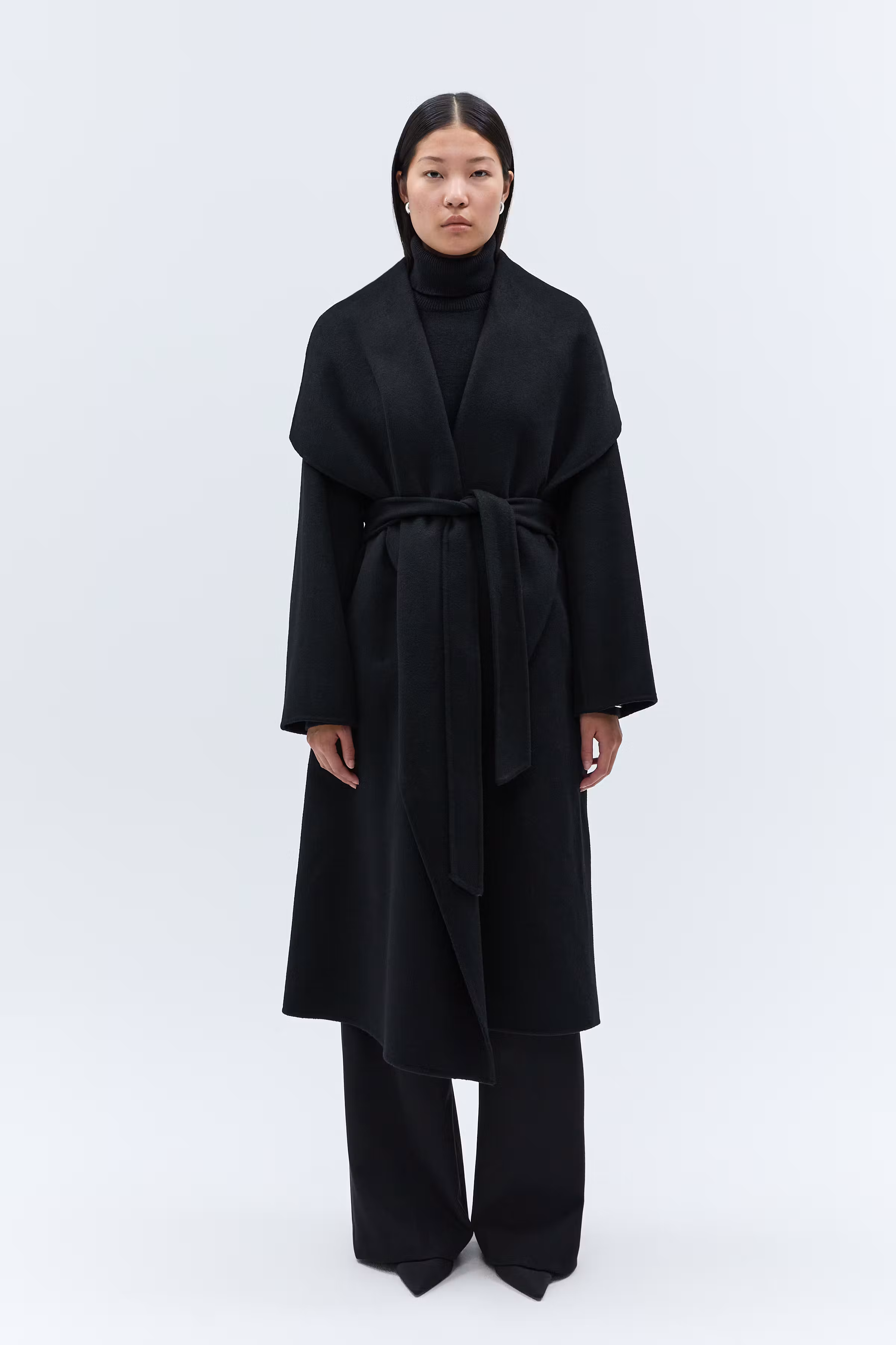 IOCARRIE ROSE Coat LOOKBOOK FRONT 30600562-BK999