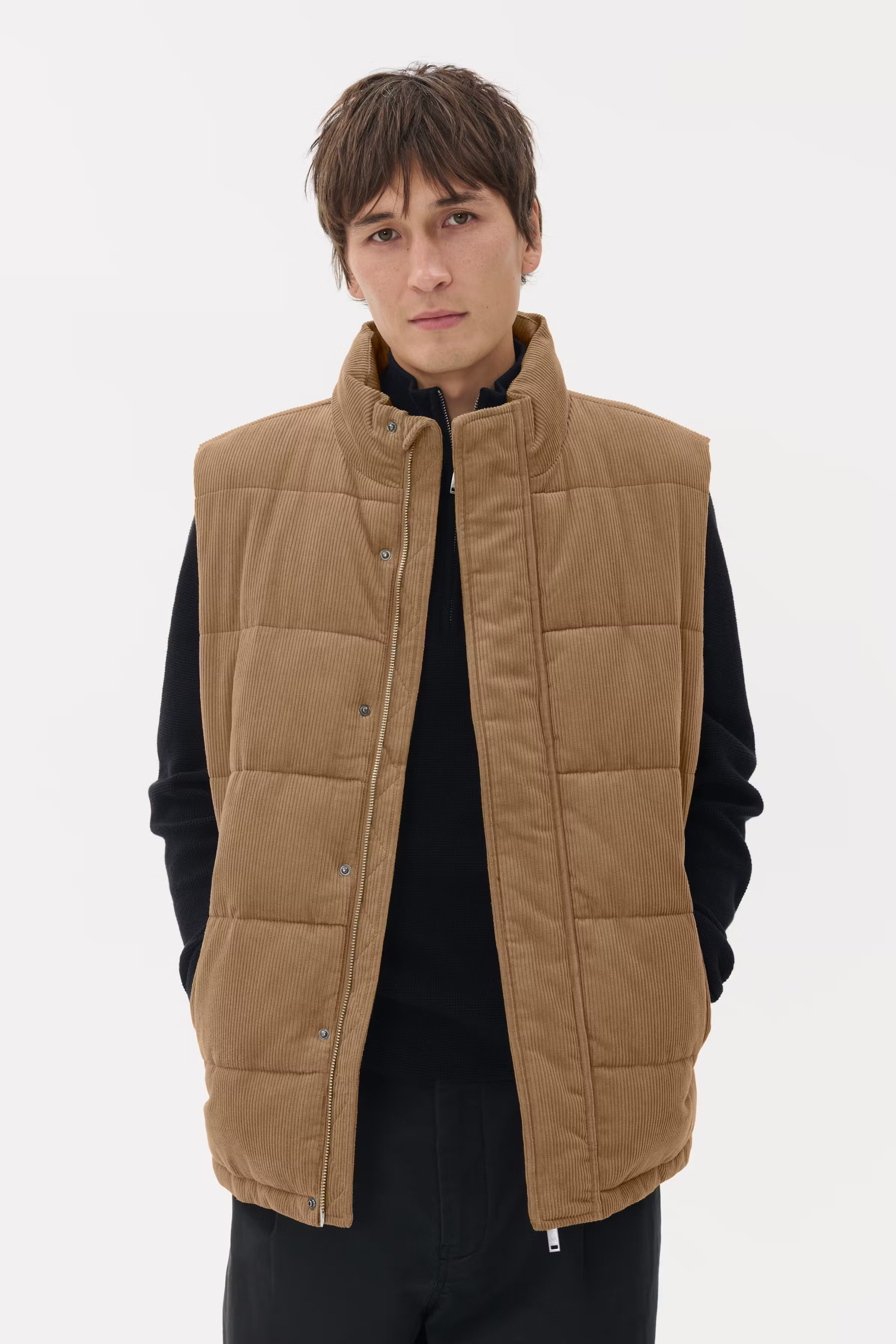 MAbroxa Varm väst LOOKBOOK FRONT 30208574-171320