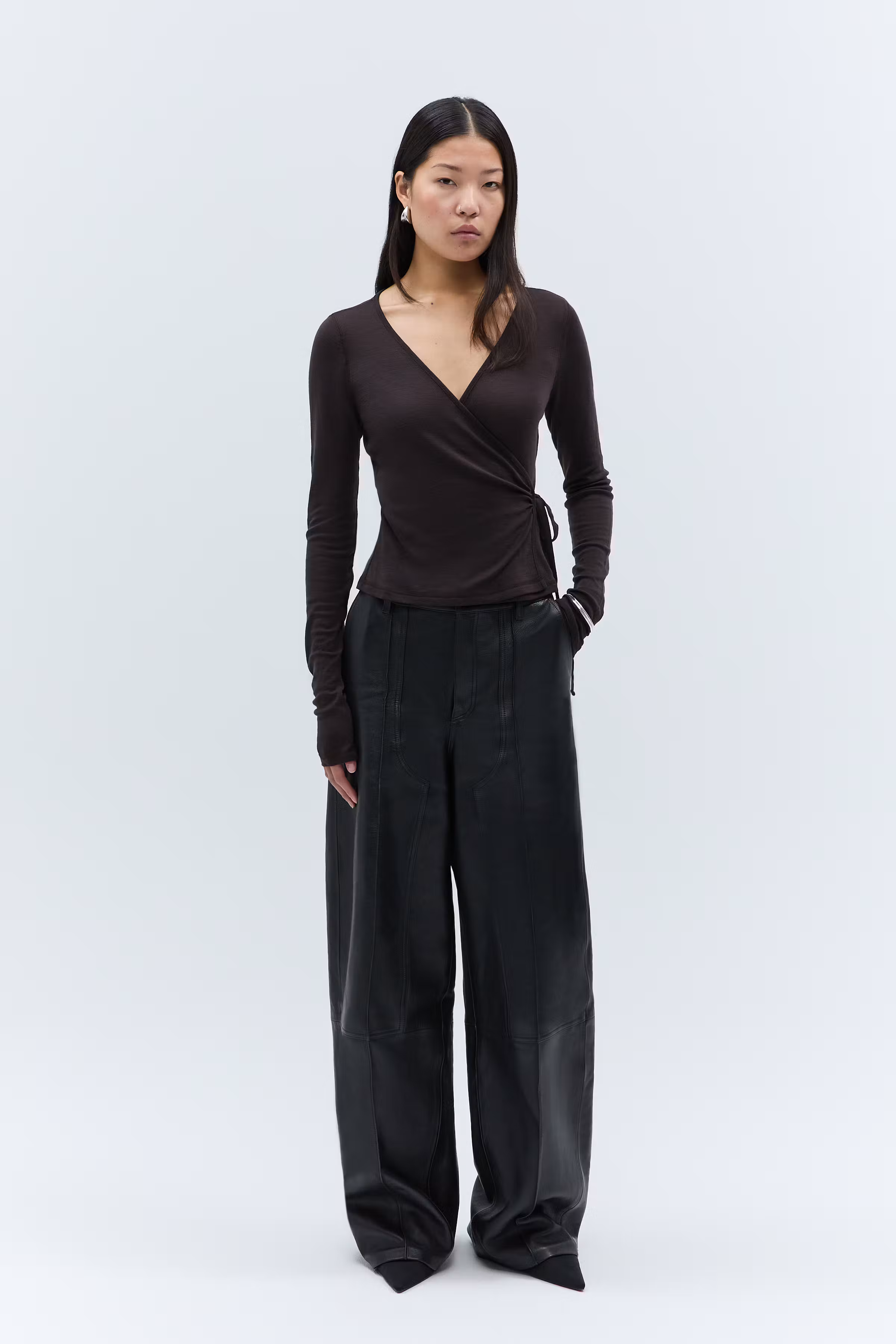 IOFINE WRAP TOP LOOKBOOK FRONT 30600120-BR291