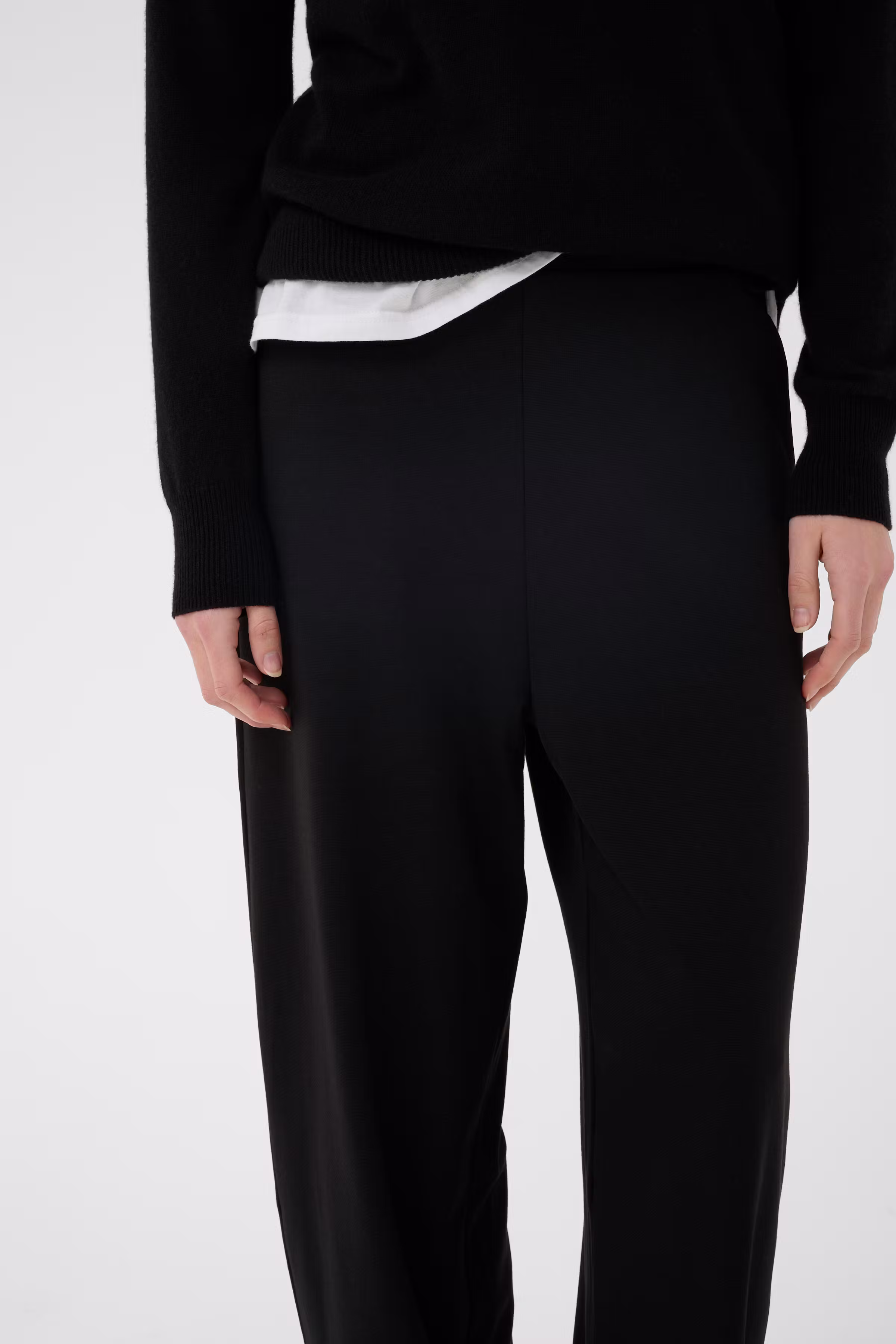 BekyIW Barrel Trousers LOOKBOOK DETAIL 30111195-194008