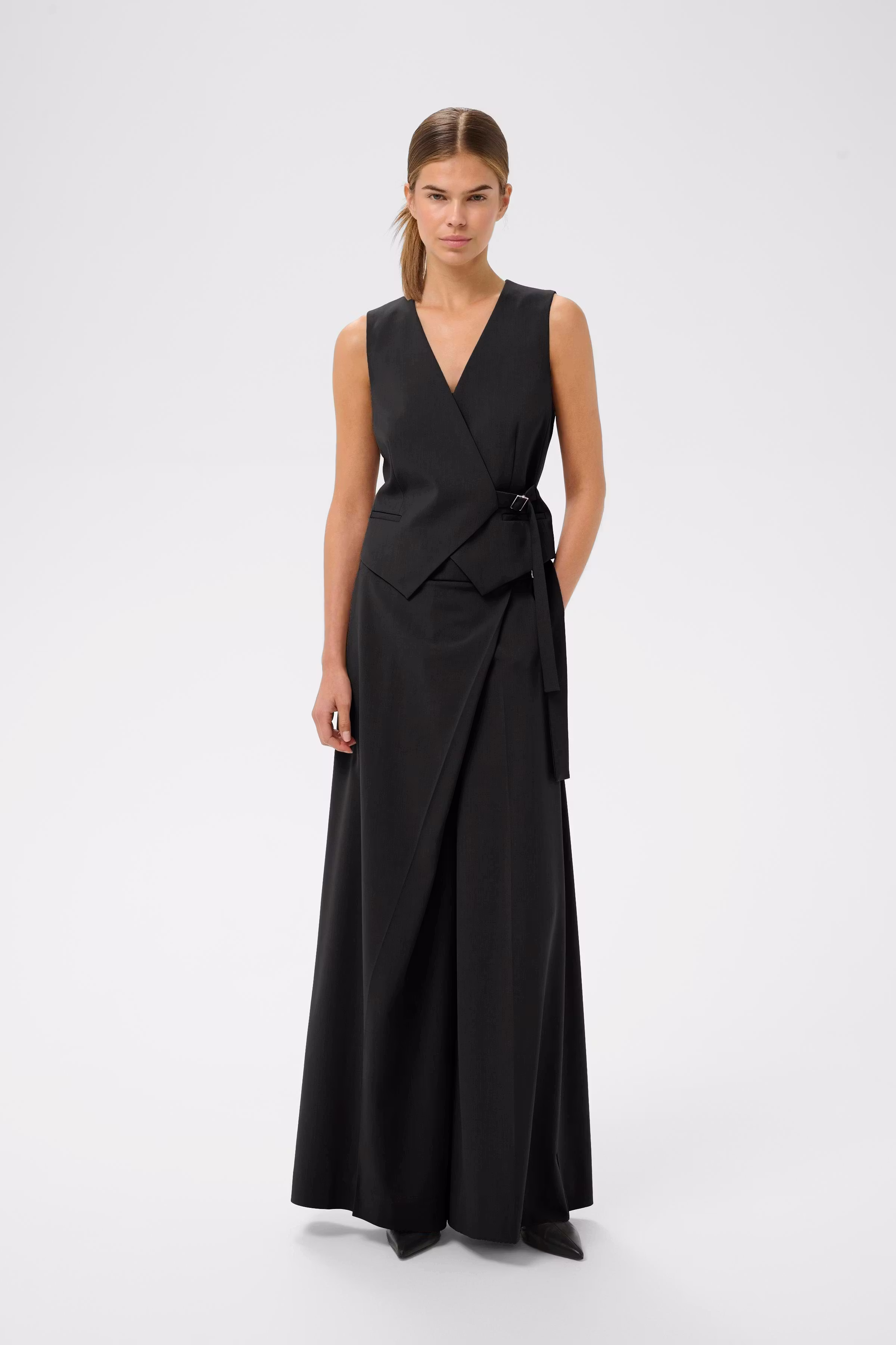 HAISLYIW Hose LOOKBOOK FRONT 30112221-194008