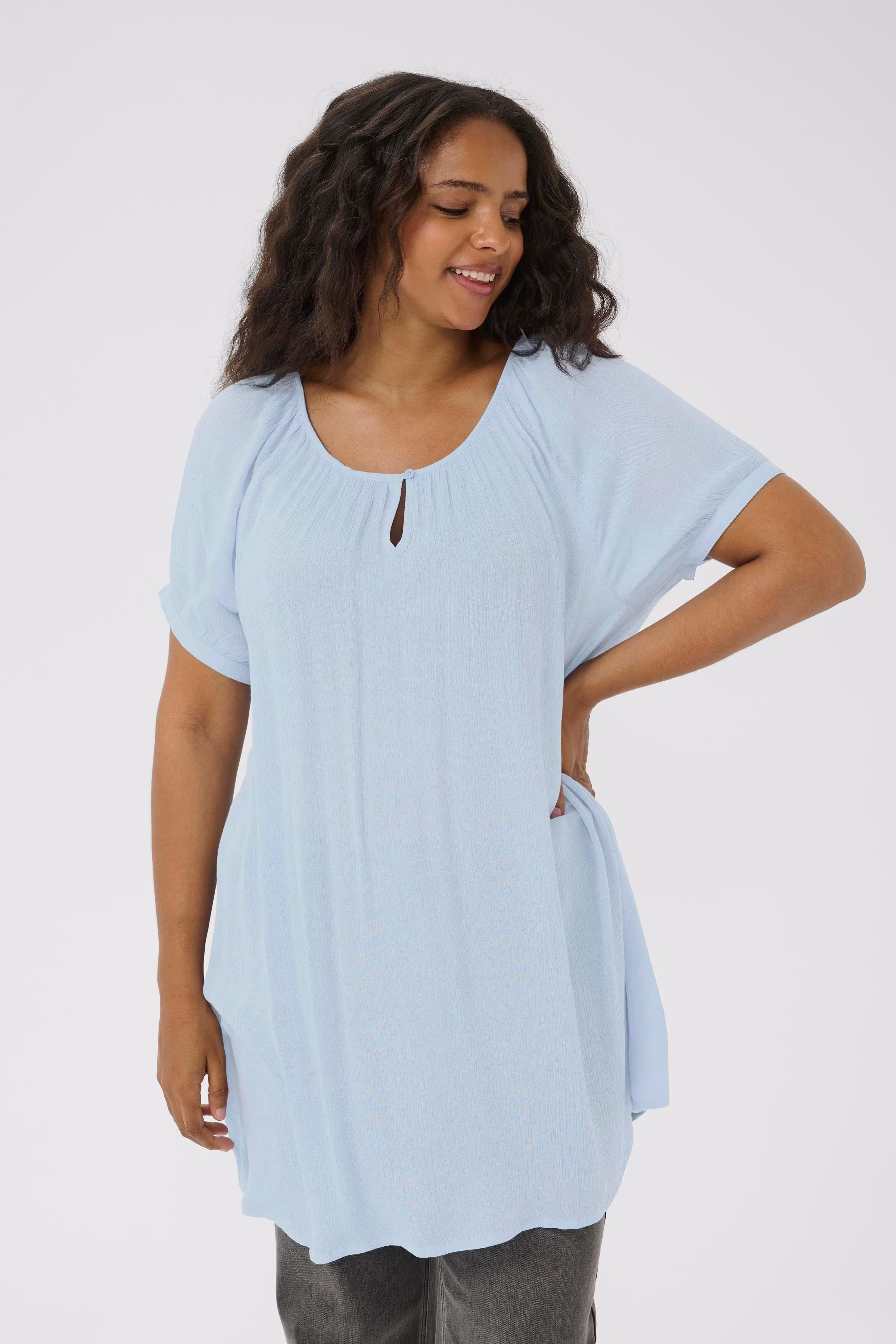 KCami Tunic LOOKBOOK FRONT 10580097-154031