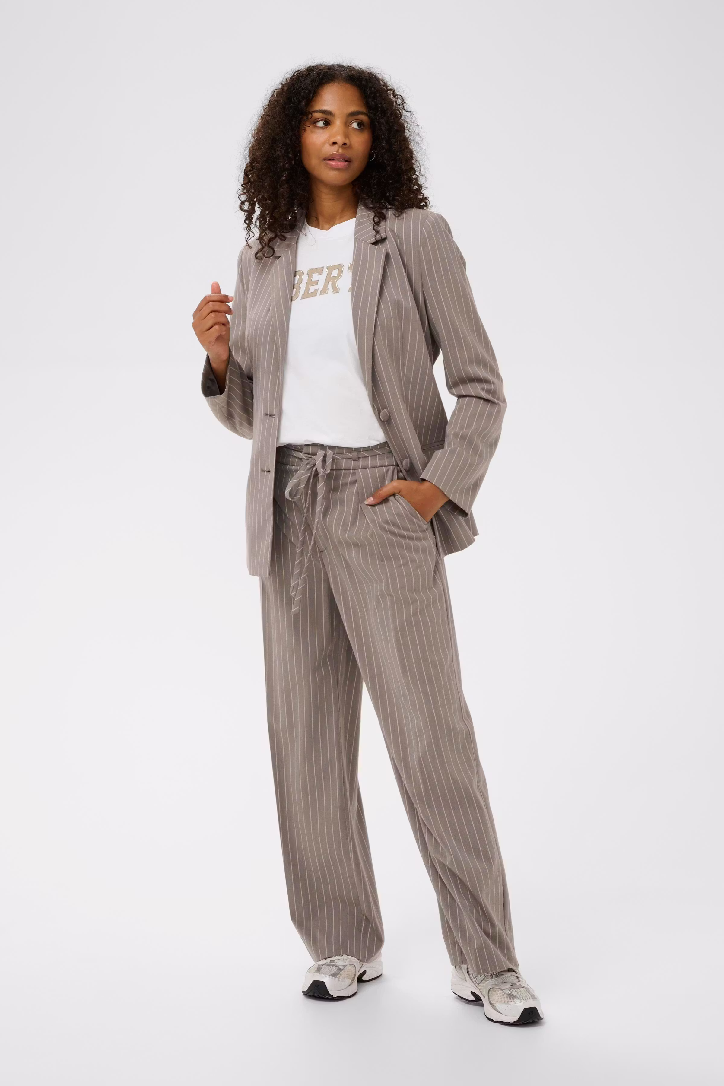 KAmeril Bukser LOOKBOOK FRONT 10511154-108808