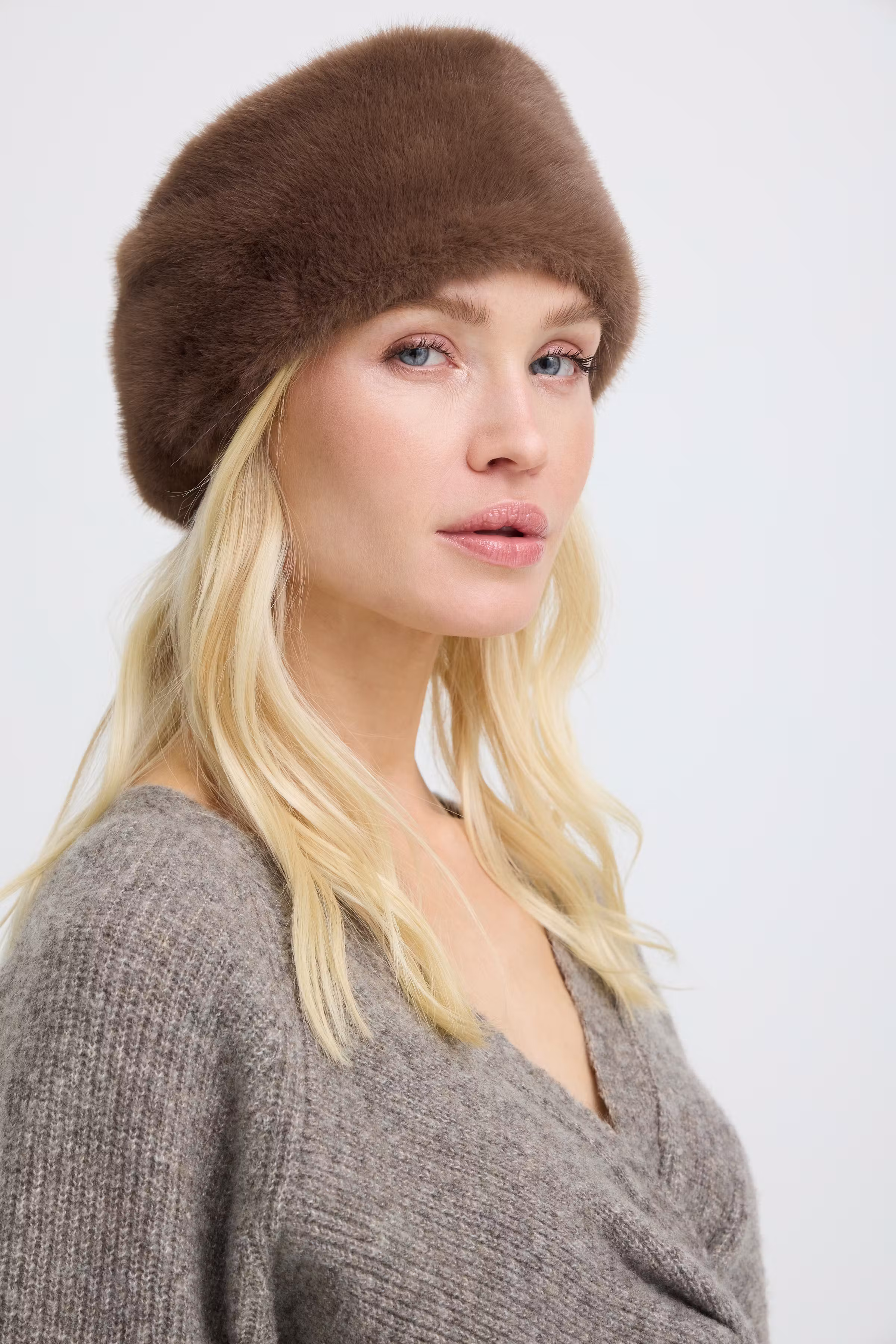 BYWOLFIE Haarschmuck LOOKBOOK FRONT 20820095-181112