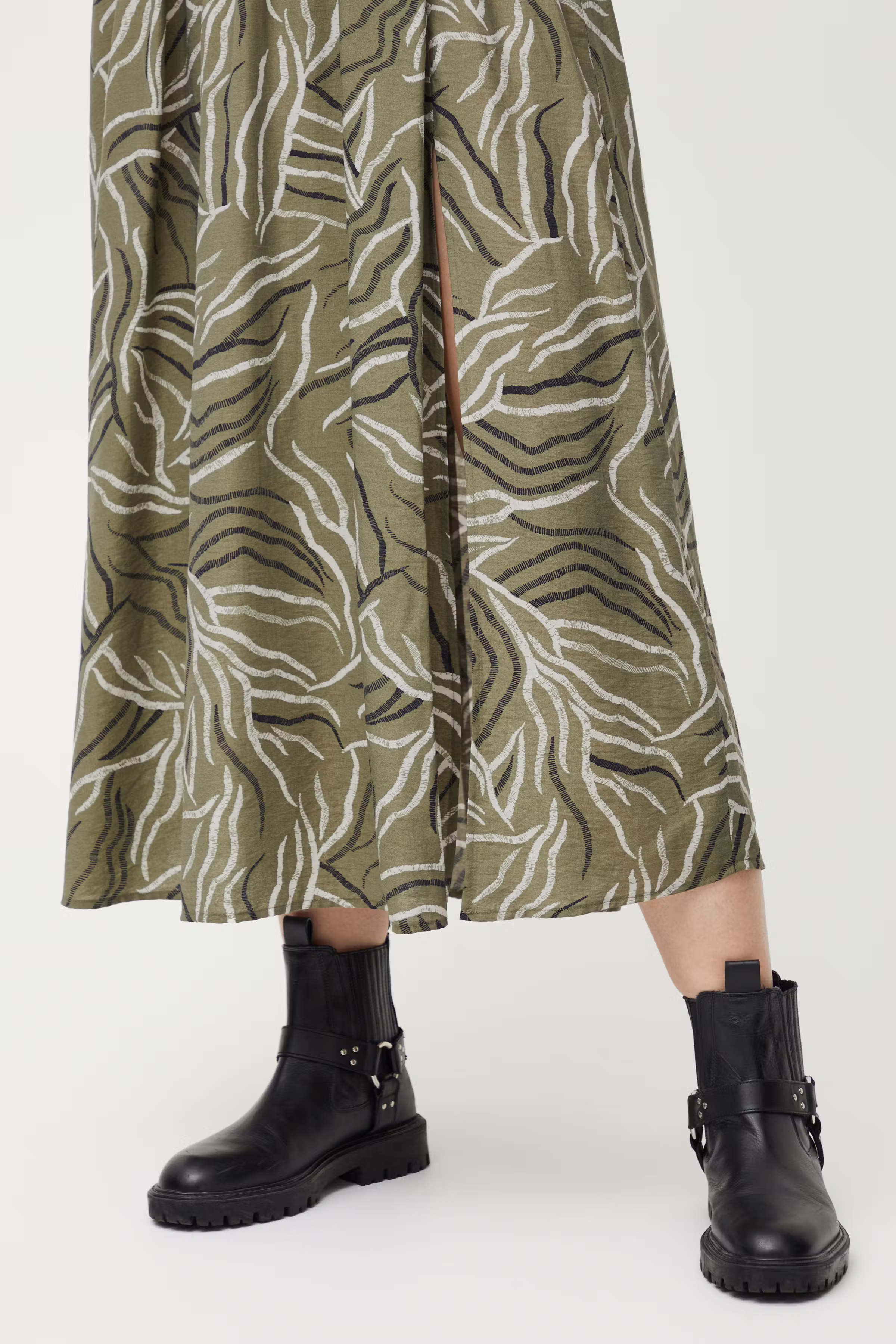 PZEDINA Kleid LOOKBOOK DETAIL 50207848-202863