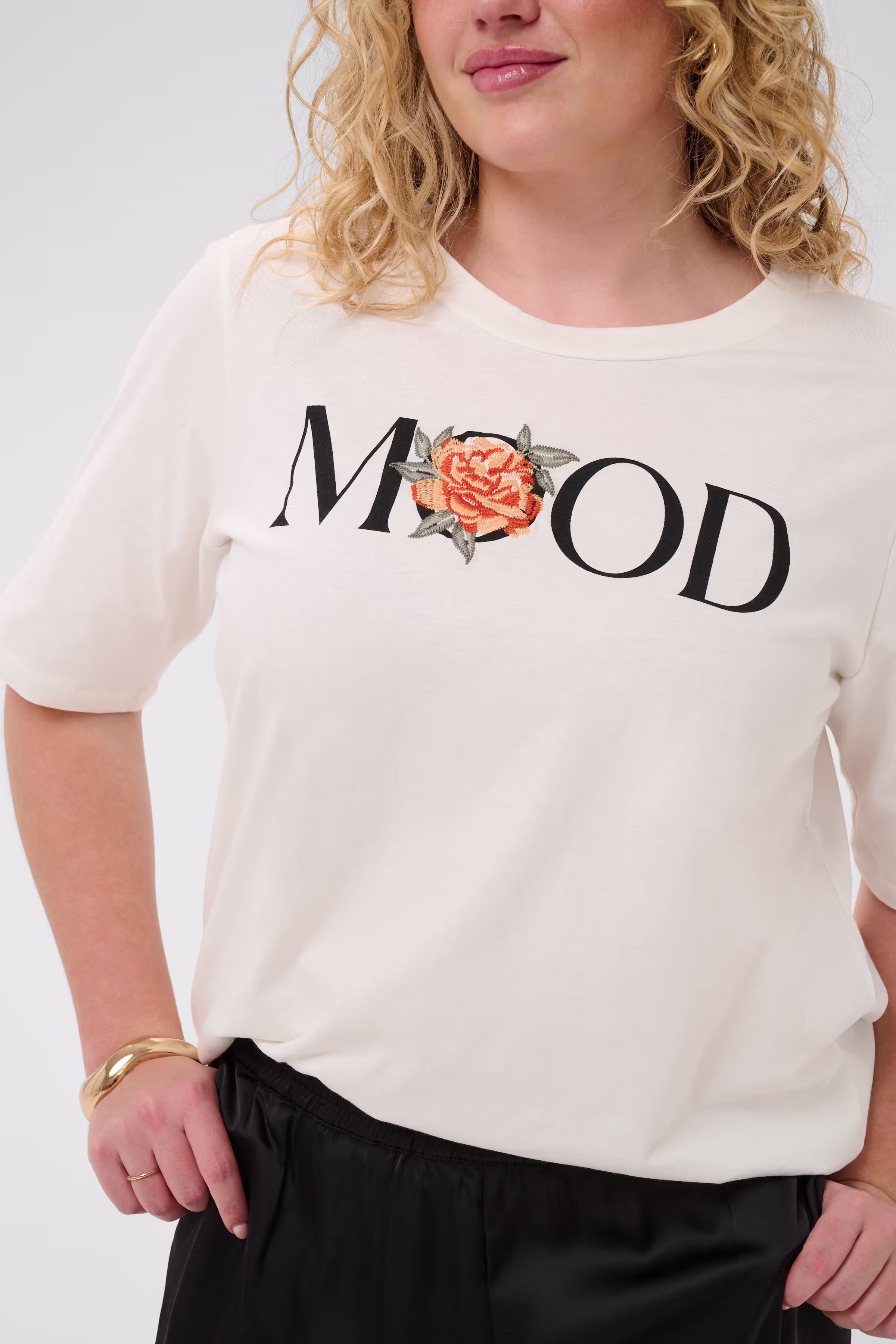 KCalma T-shirt LOOKBOOK DETAIL 10584242-110602