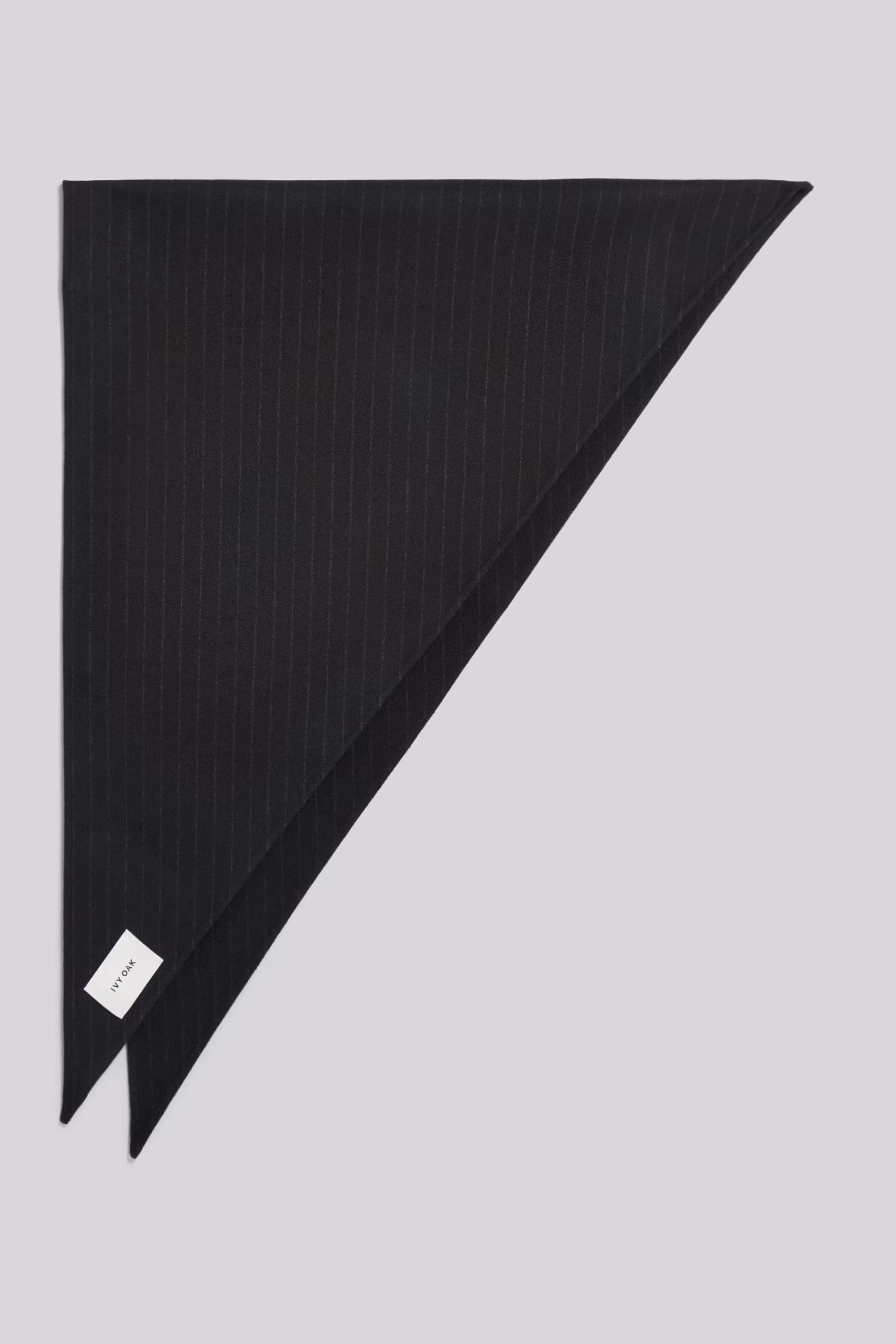 ARIANA SCHAL PACK FRONT 30600715-MC2163