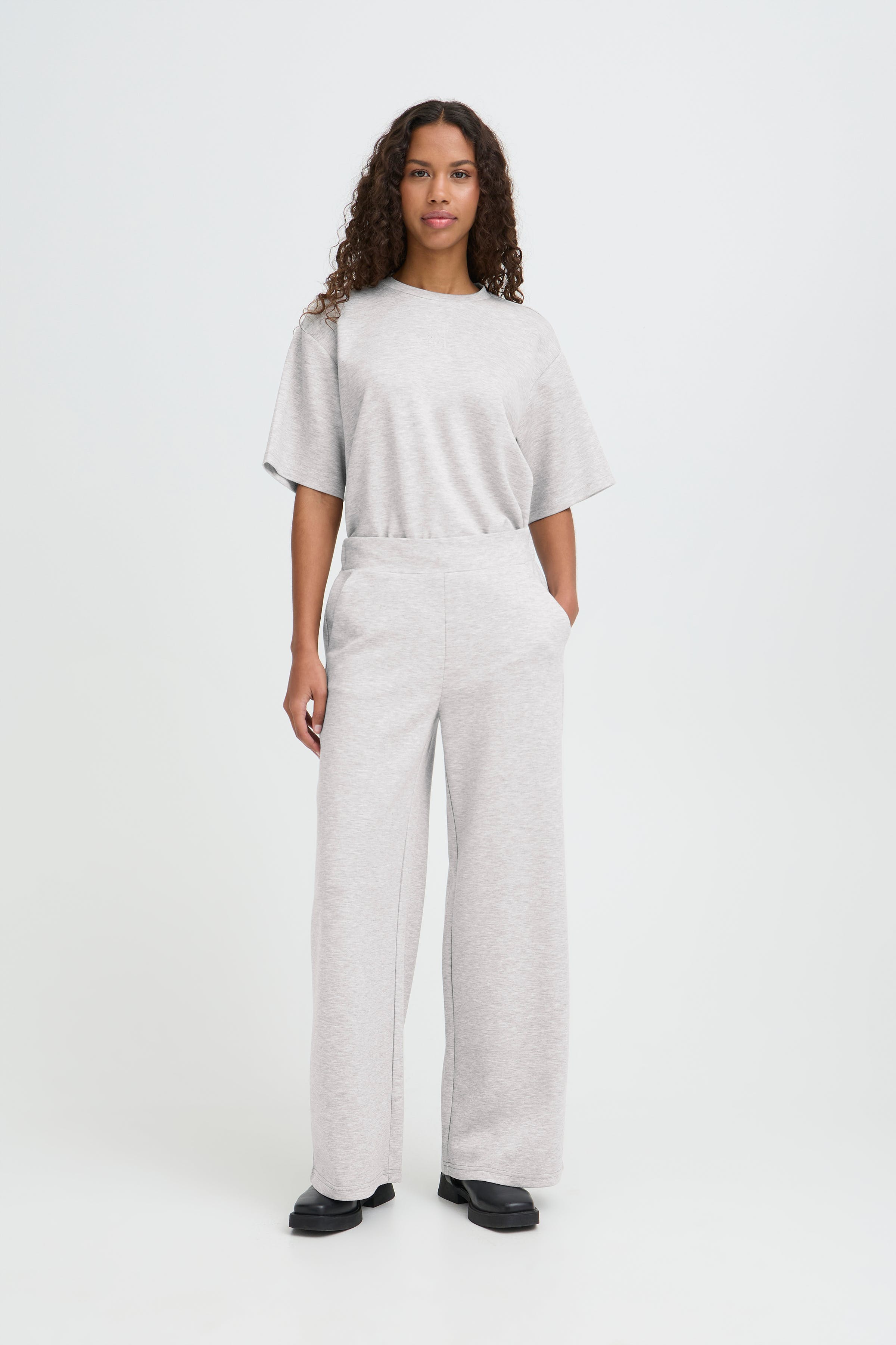 IHKATE Trousers LOOKBOOK FRONT 20125122-200317