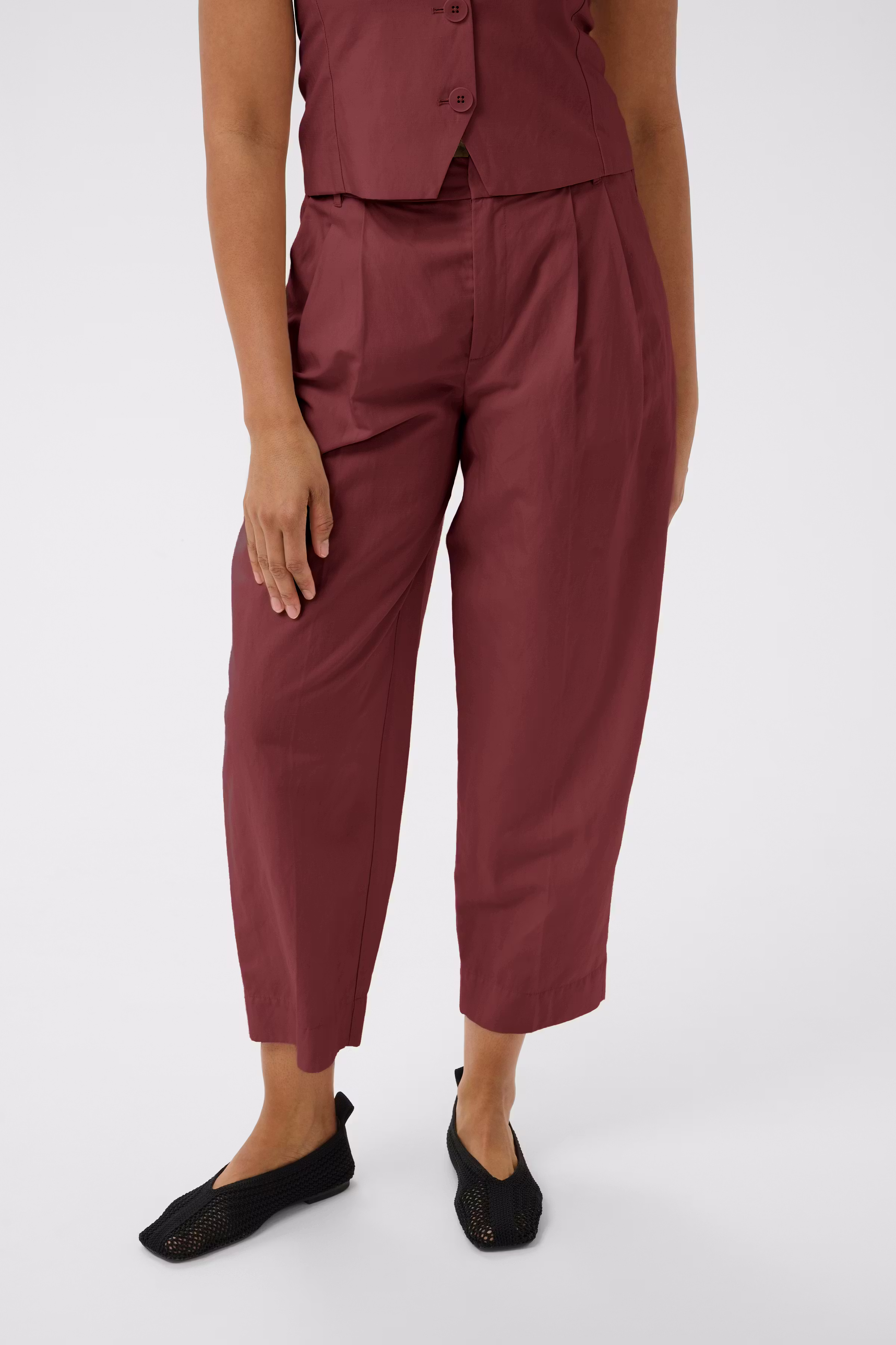 BeatrizPW Hose LOOKBOOK FRONT 30310508-191530