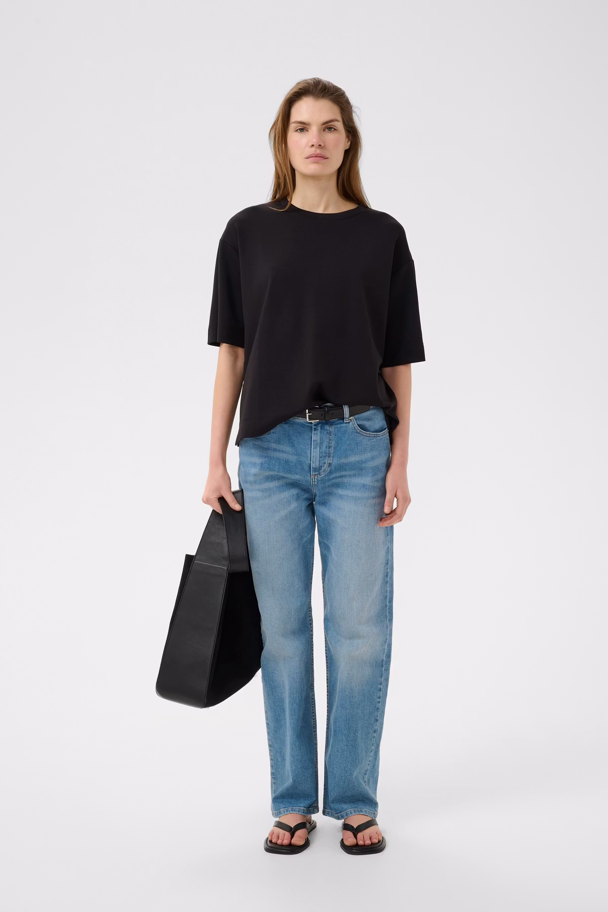 PannieIW Oversize T-shirt LOOKBOOK FRONT 30109225-194008