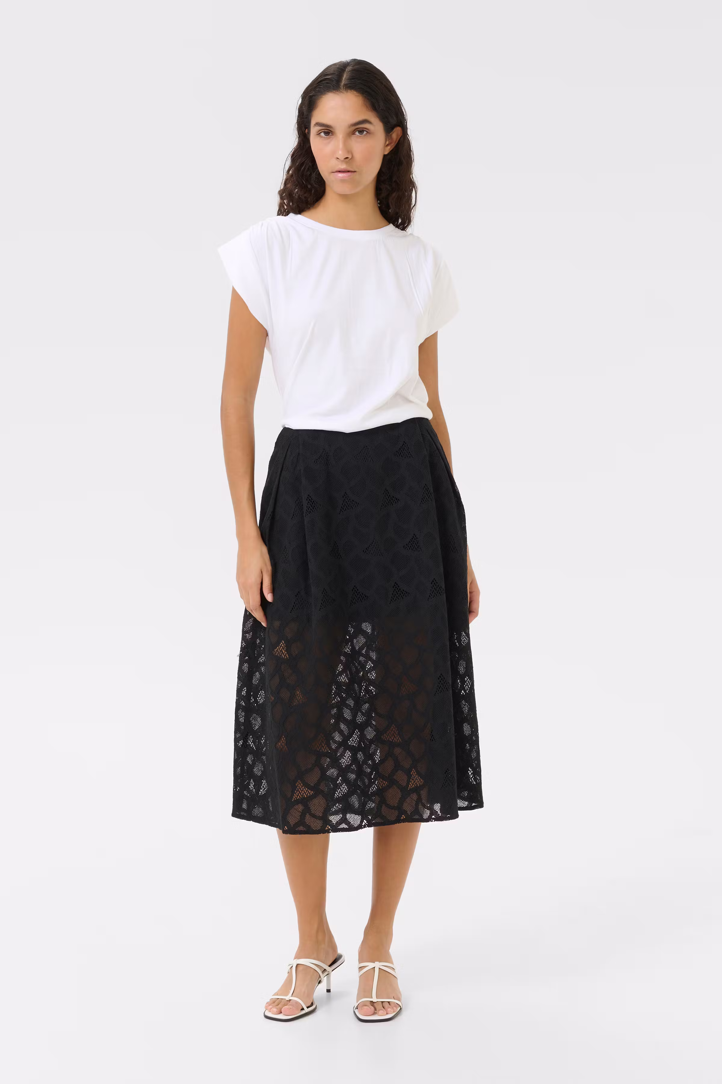 KBAudrey Spitzenrock LOOKBOOK FRONT 10105547-194008