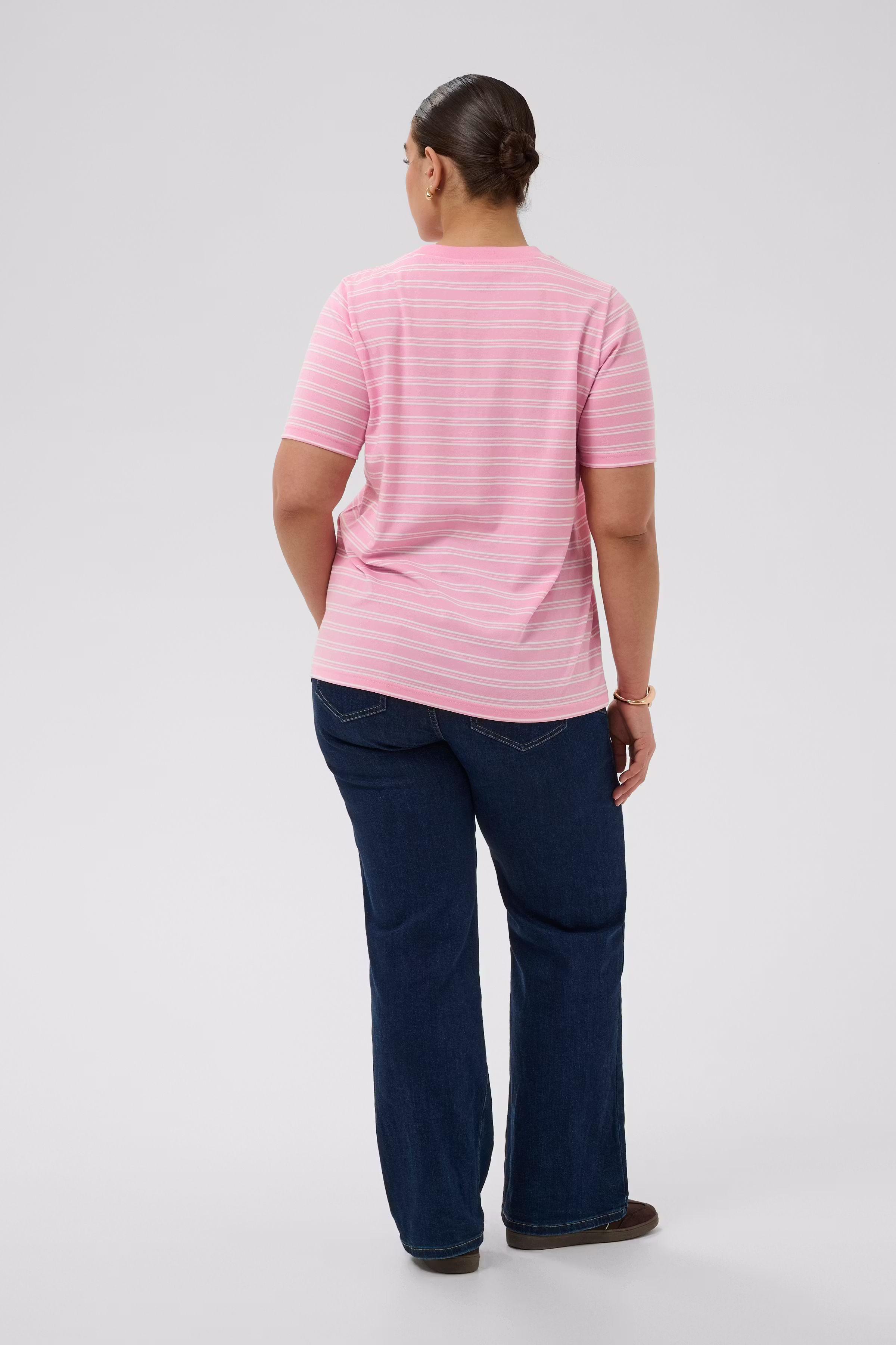 KCjilla T-shirt LOOKBOOK BACK 10584487-1000104