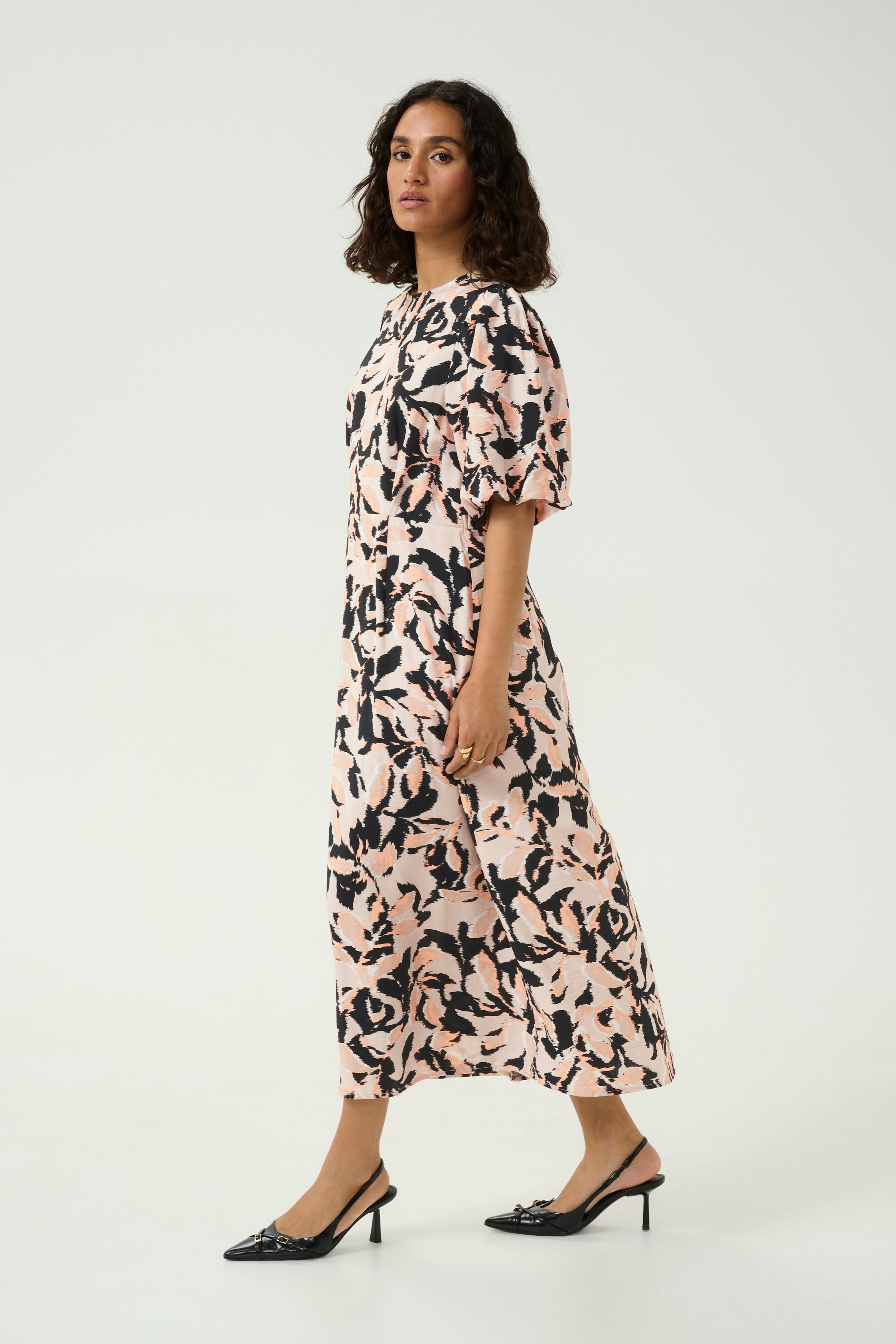 KApaco Dress LOOKBOOK FRONT 10509643-107096