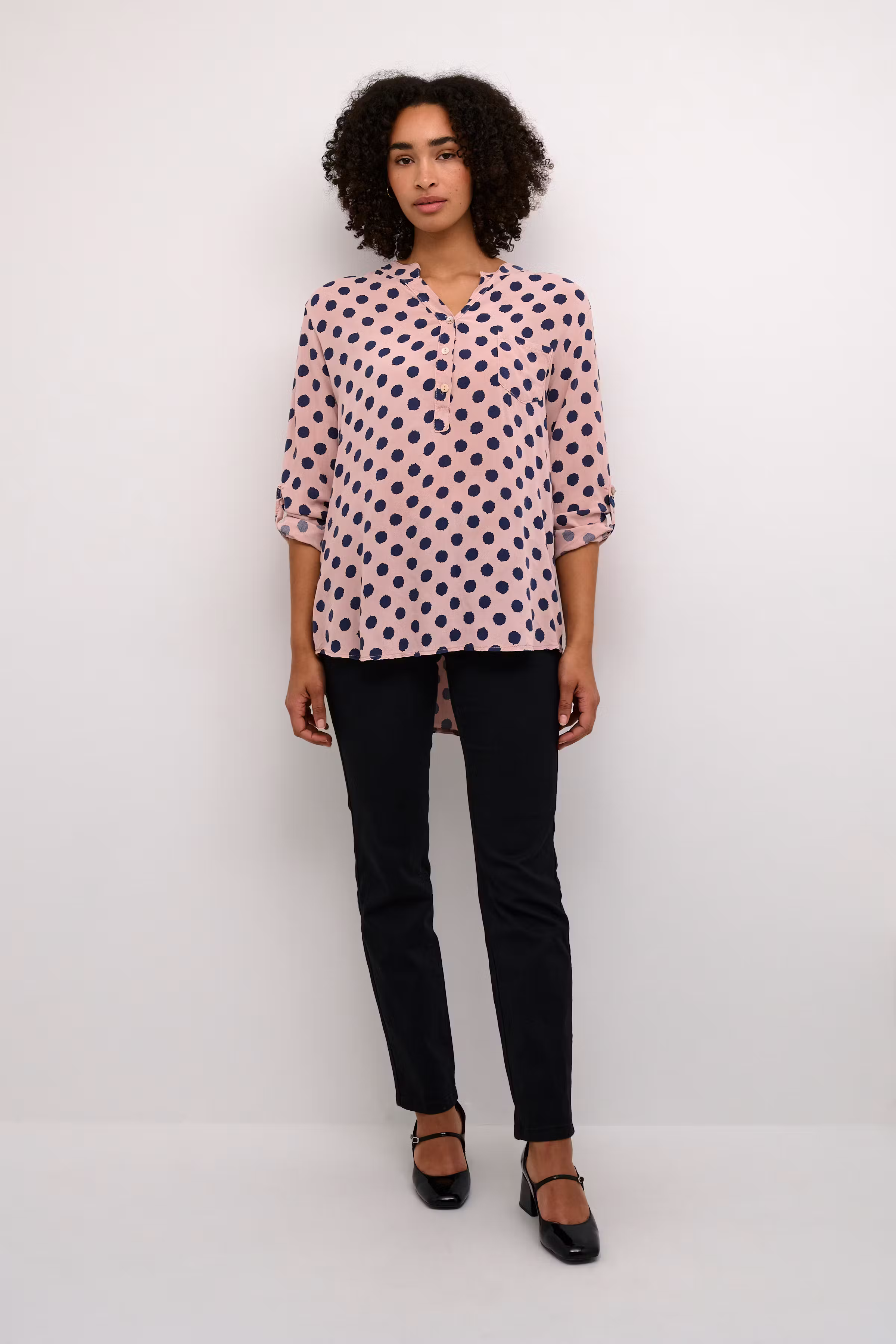 BParisa Bluse LOOKBOOK FRONT 40103487-400760