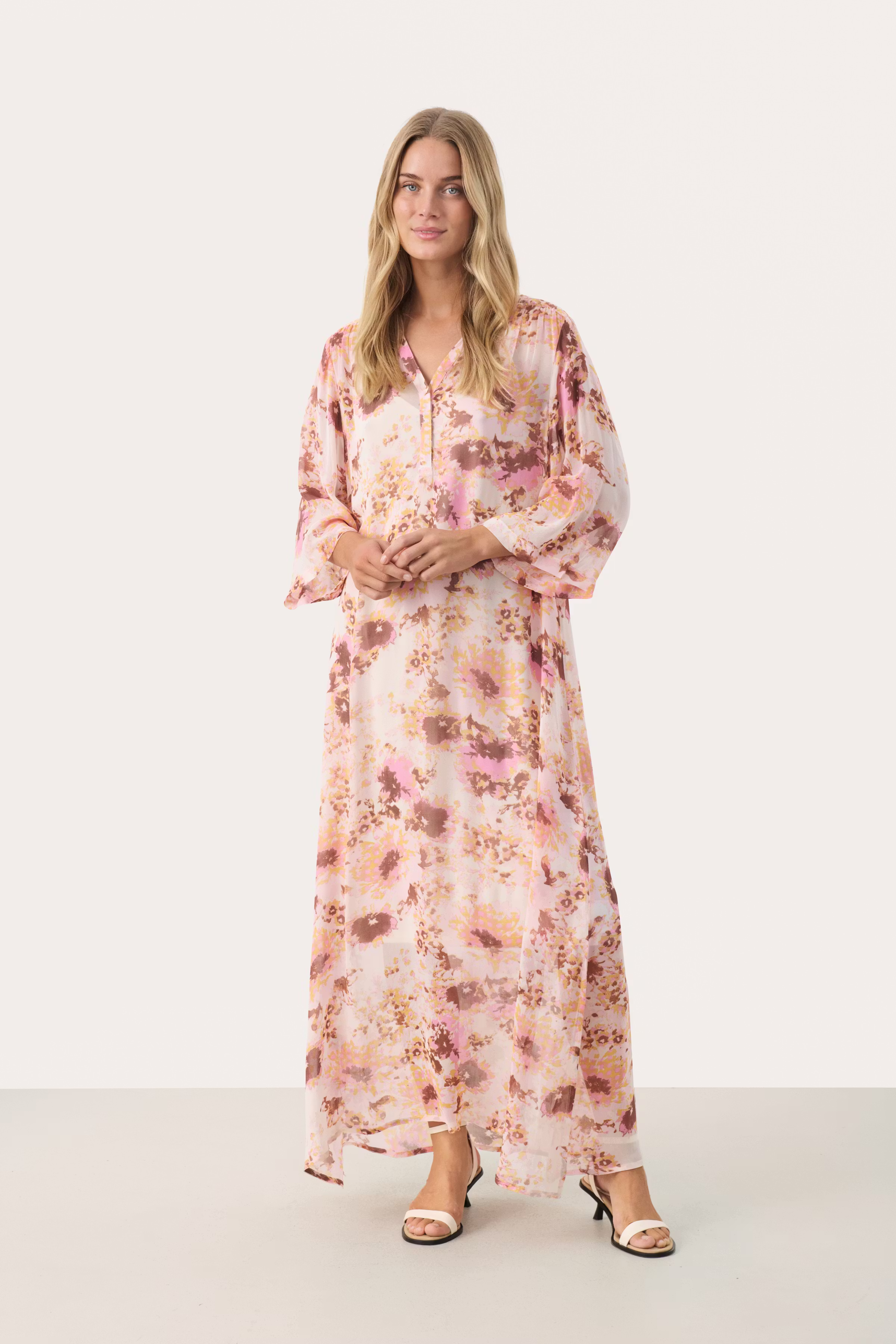 BeritPW Dress LOOKBOOK FRONT 30307831-303767