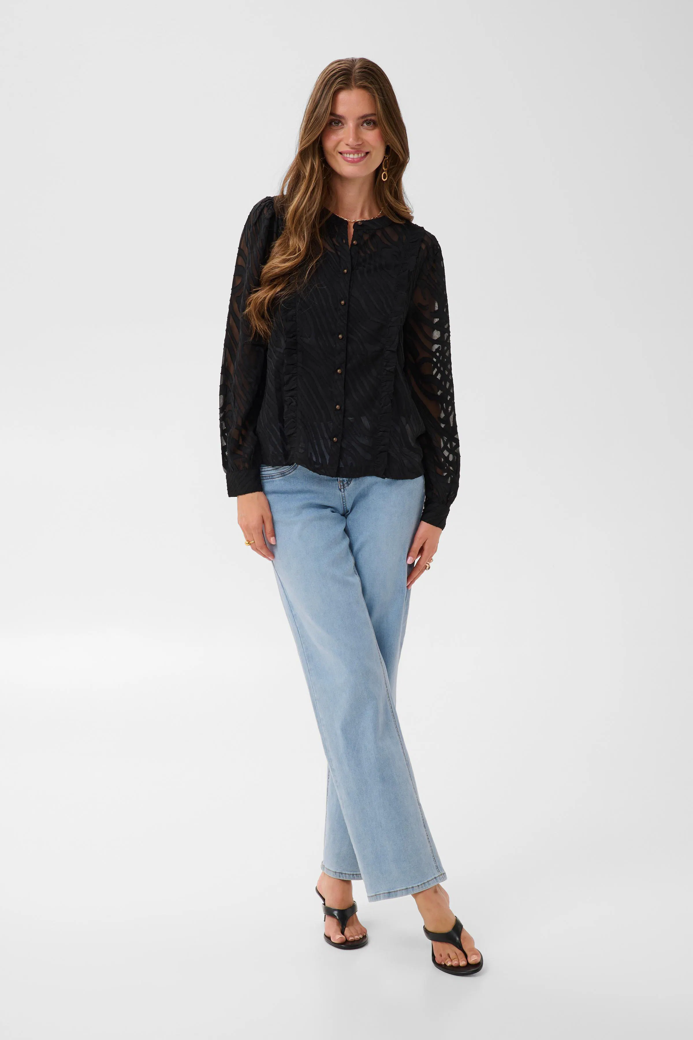 CRYana Bluse LOOKBOOK FRONT 10611984-107365