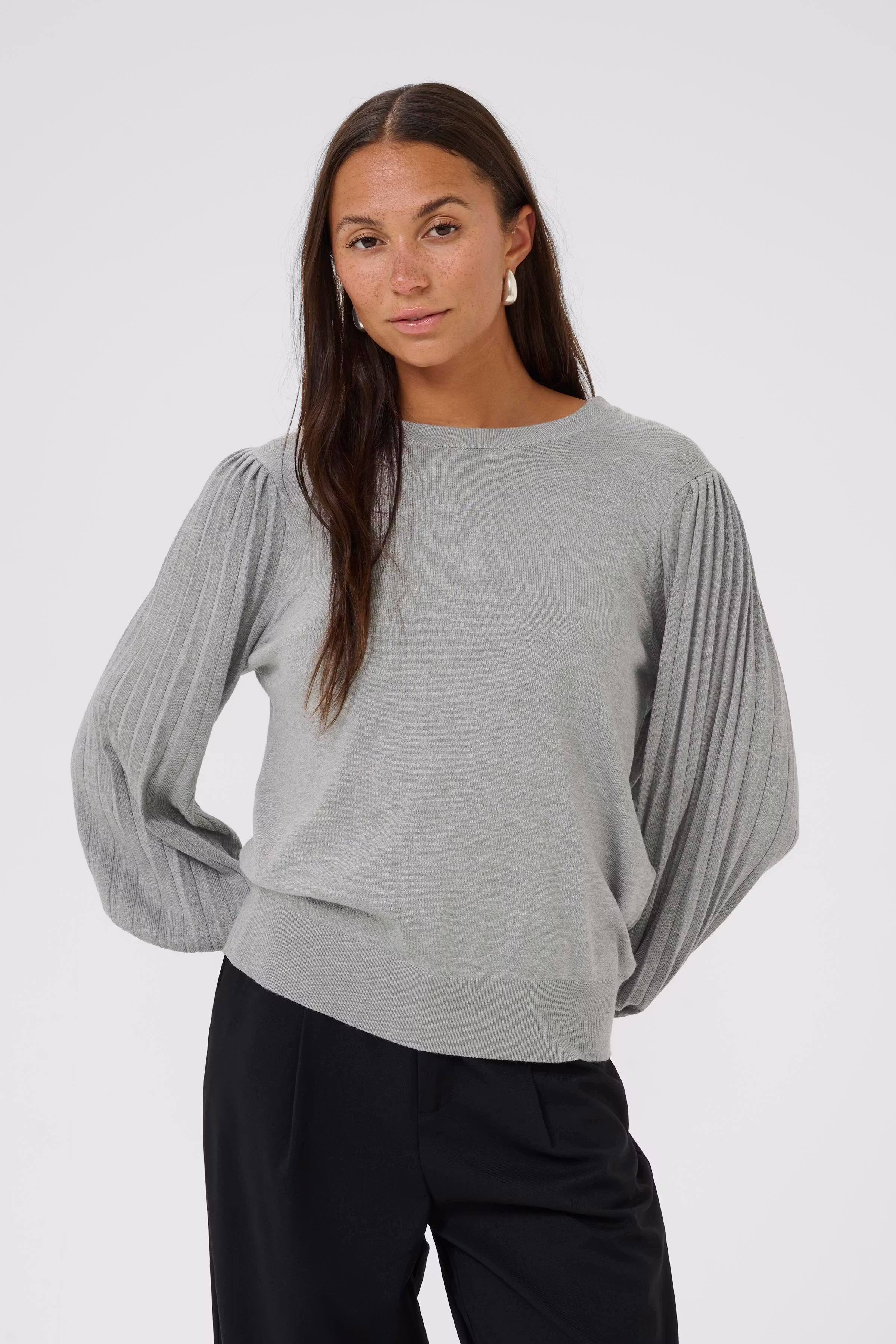 KAlone Pullover LOOKBOOK FRONT 10507905-100126