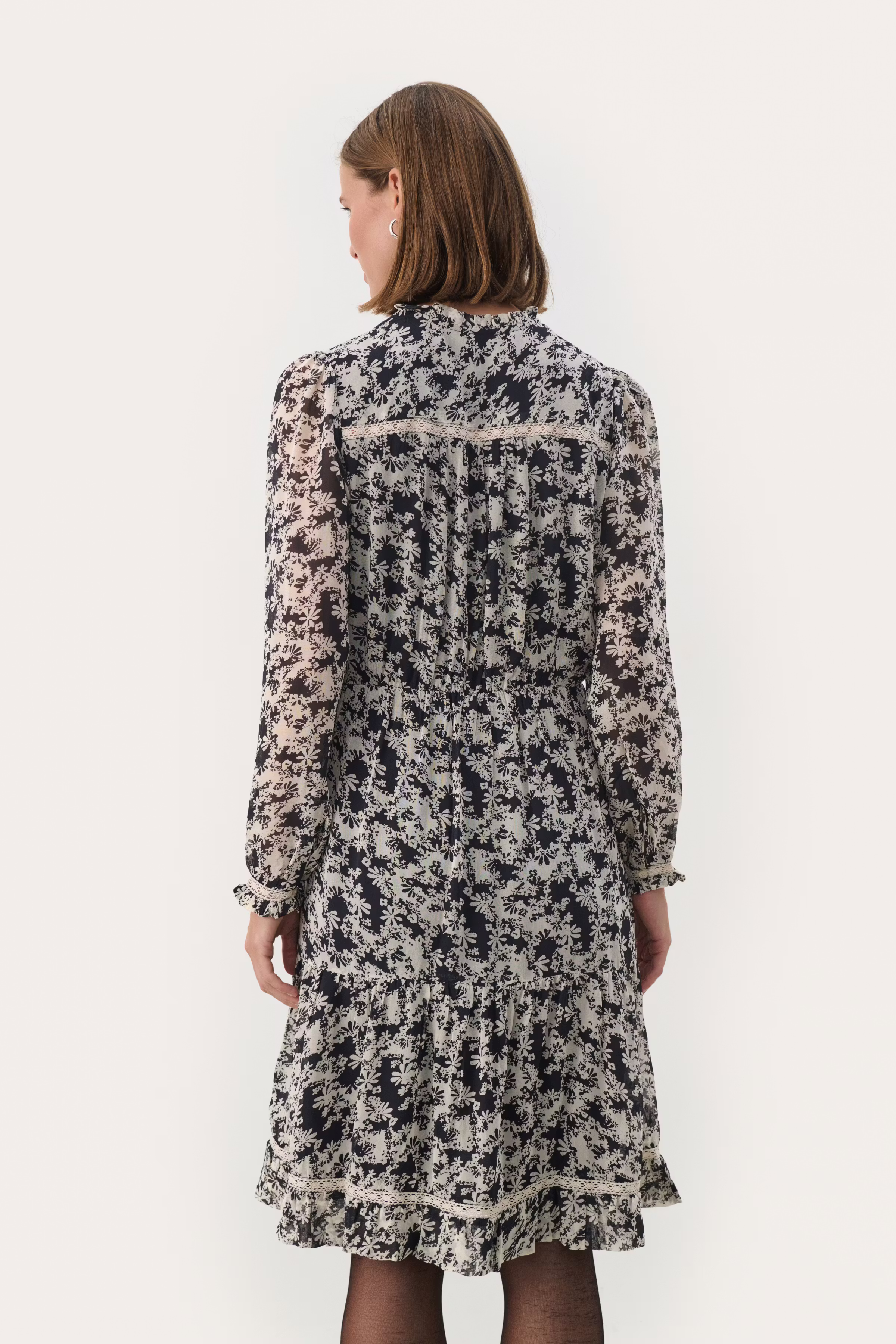 MunyaPW Dress LOOKBOOK BACK 30309321-303186